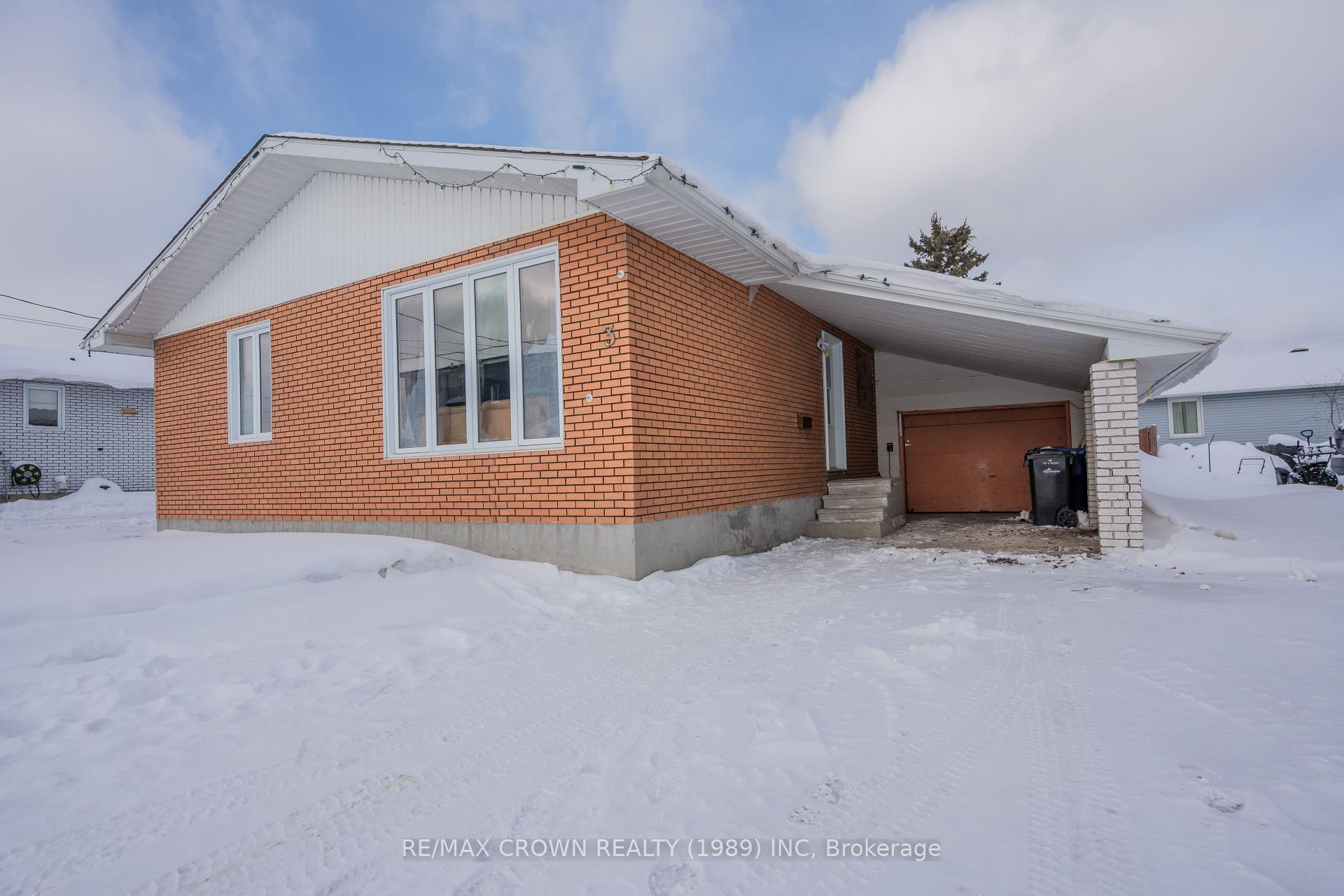 Photo 37 of 3 Frontenac Crescent, Kapuskasing — HOMEH