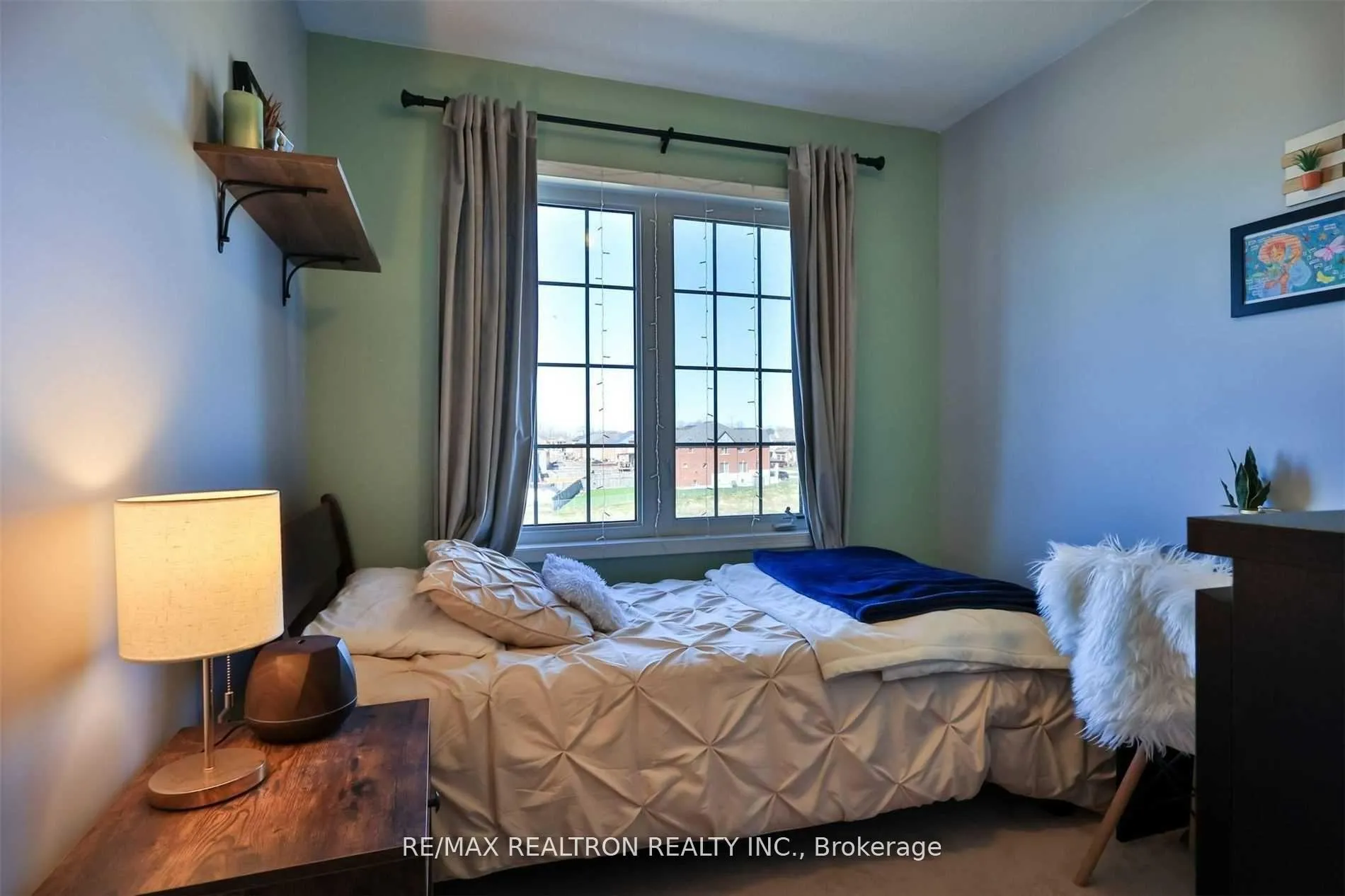 Photo 11 of 2456 Bromus Path, Oshawa, Windfields — HOMEH