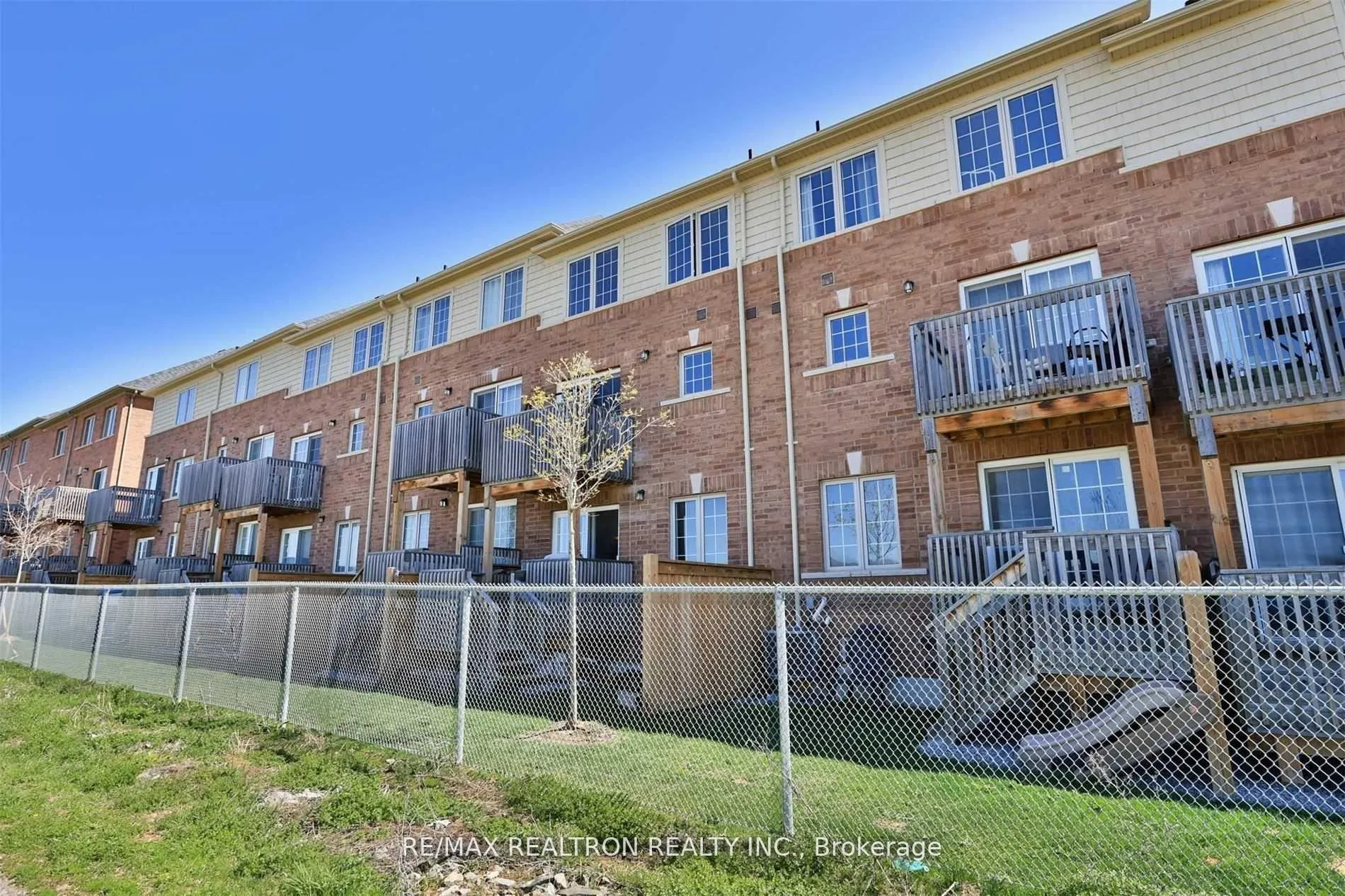 Photo 17 of 2456 Bromus Path, Oshawa, Windfields — HOMEH