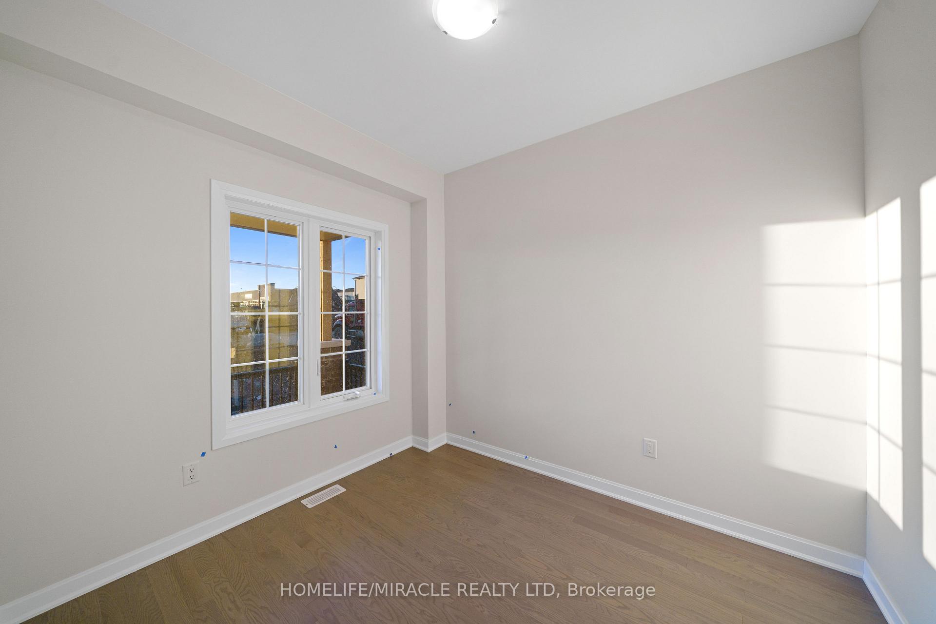 Photo 4 of 102 Windermere Boulevard, Loyalist, Bath — HOMEH