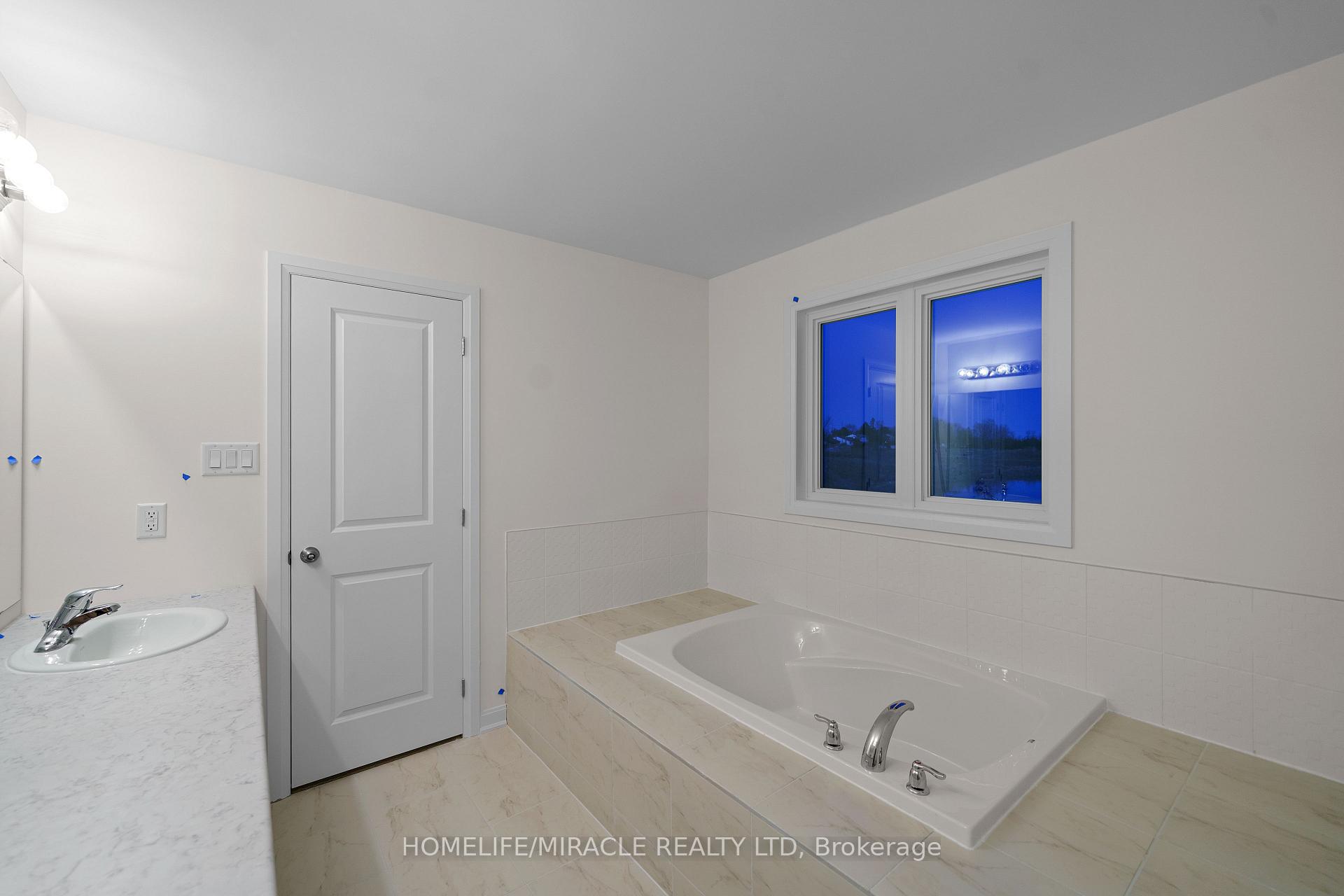 Photo 31 of 102 Windermere Boulevard, Loyalist, Bath — HOMEH