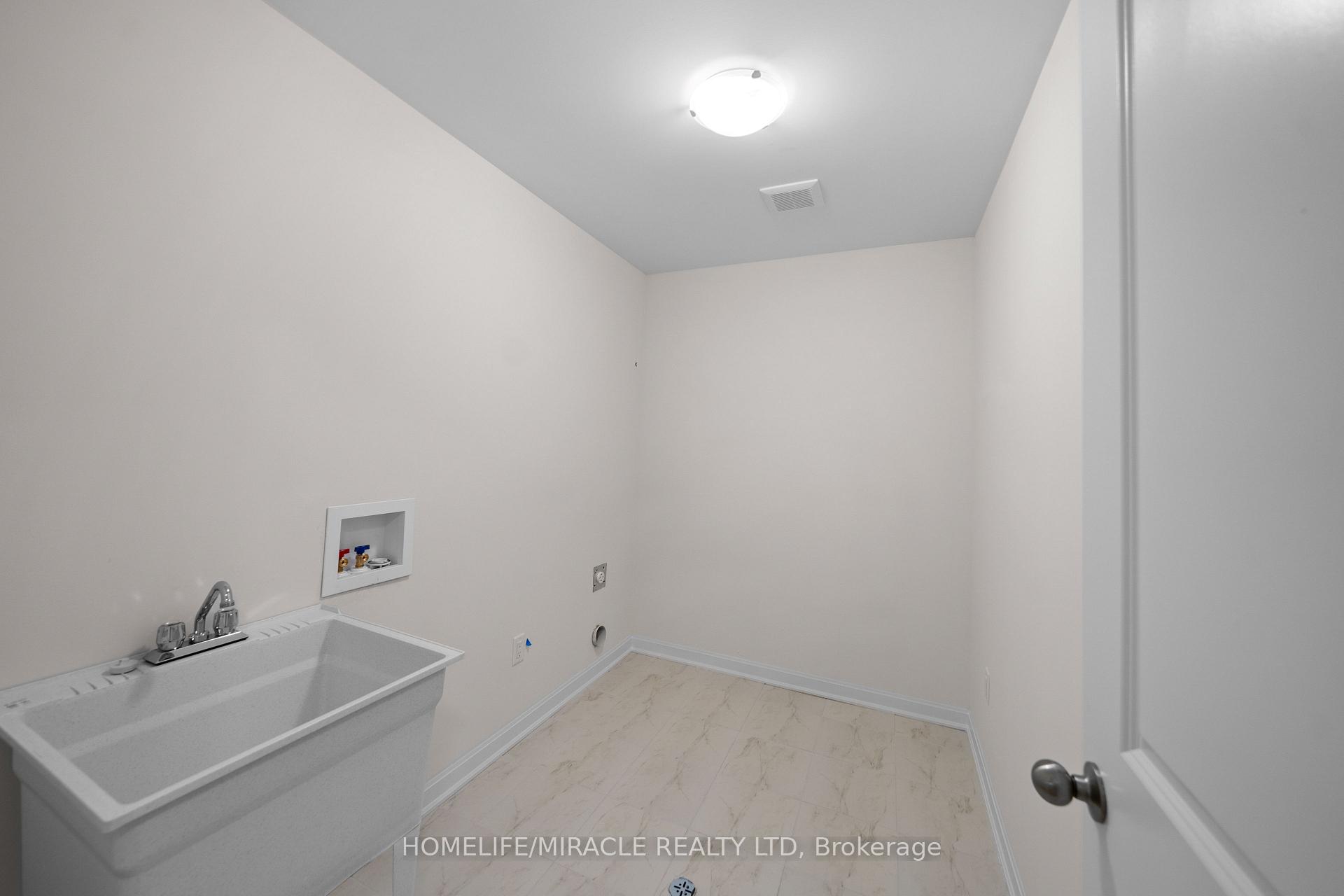 Photo 45 of 102 Windermere Boulevard, Loyalist, Bath — HOMEH