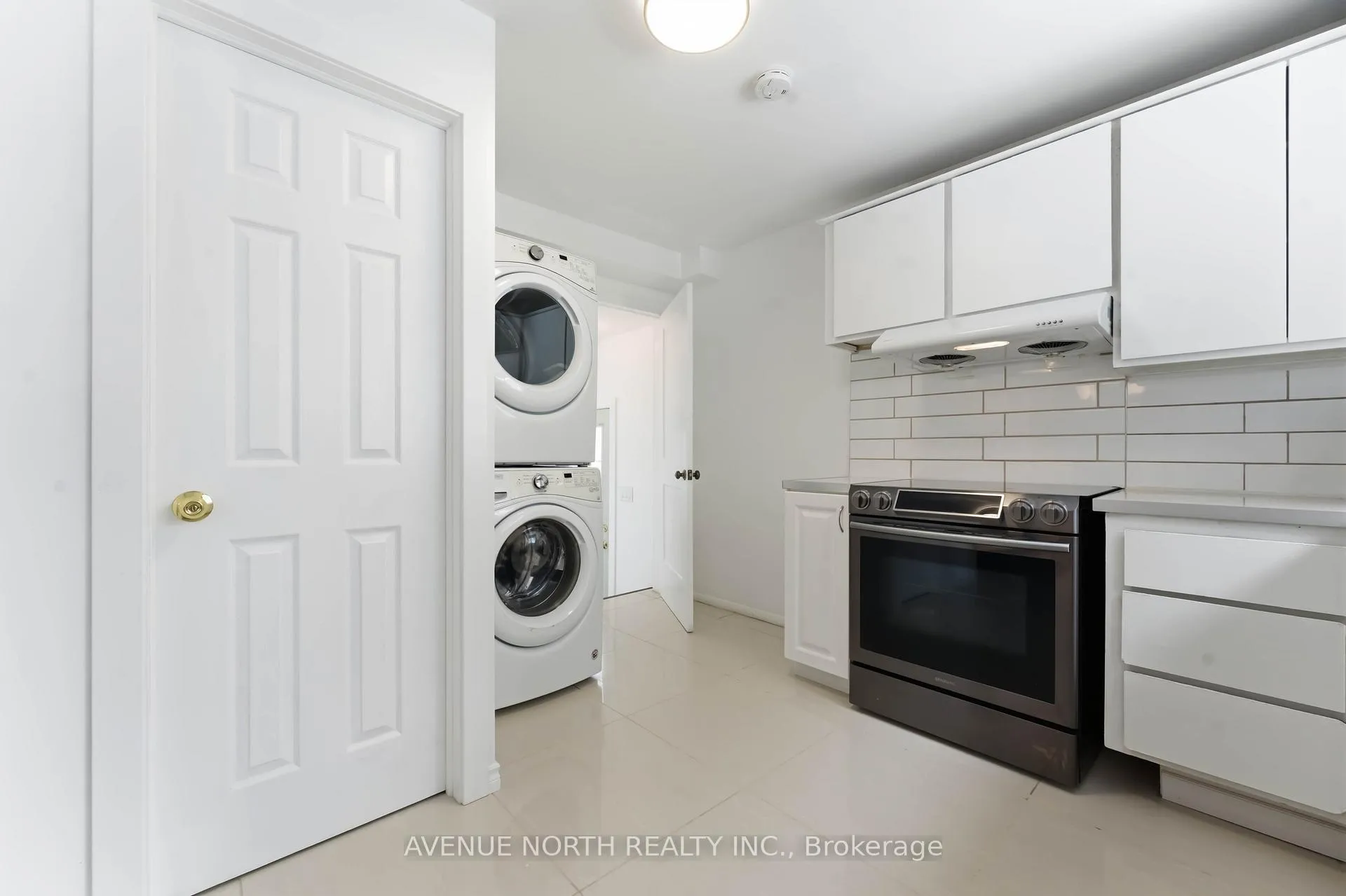 Photo 13 of 923 Pinecrest Road, Ottawa, Queensway Terrace North — HOMEH