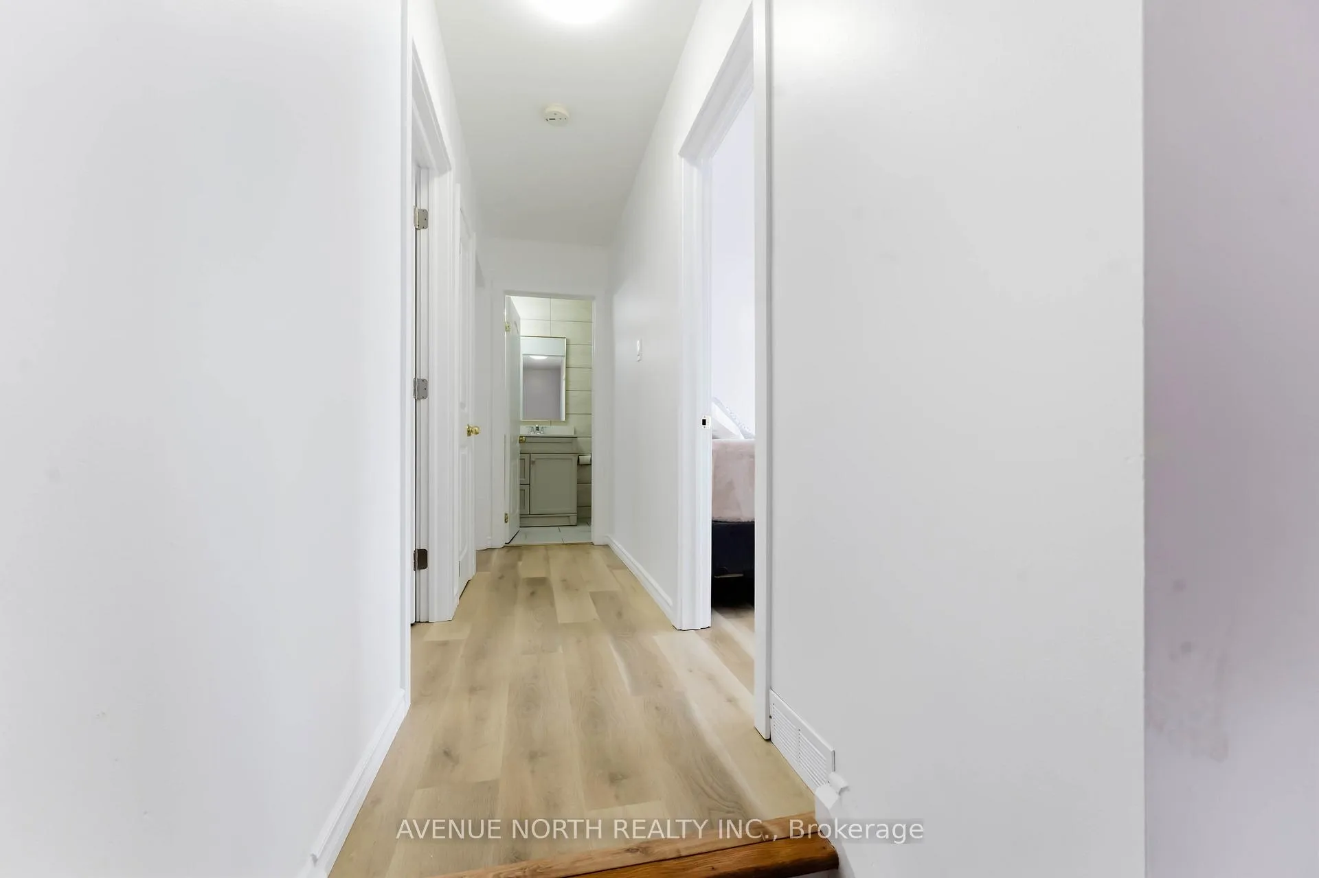 Photo 17 of 923 Pinecrest Road, Ottawa, Queensway Terrace North — HOMEH