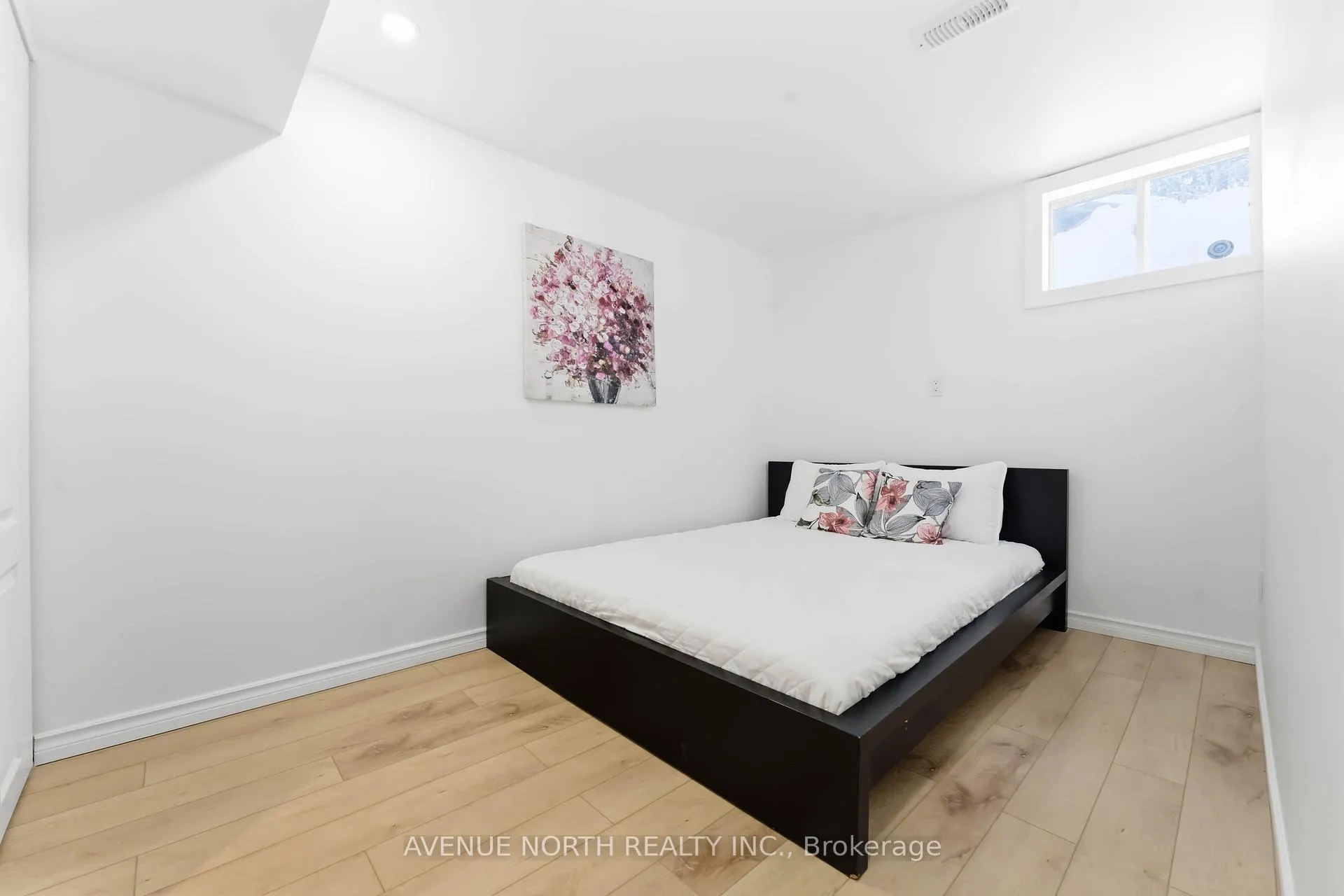 Photo 30 of 923 Pinecrest Road, Ottawa, Queensway Terrace North — HOMEH