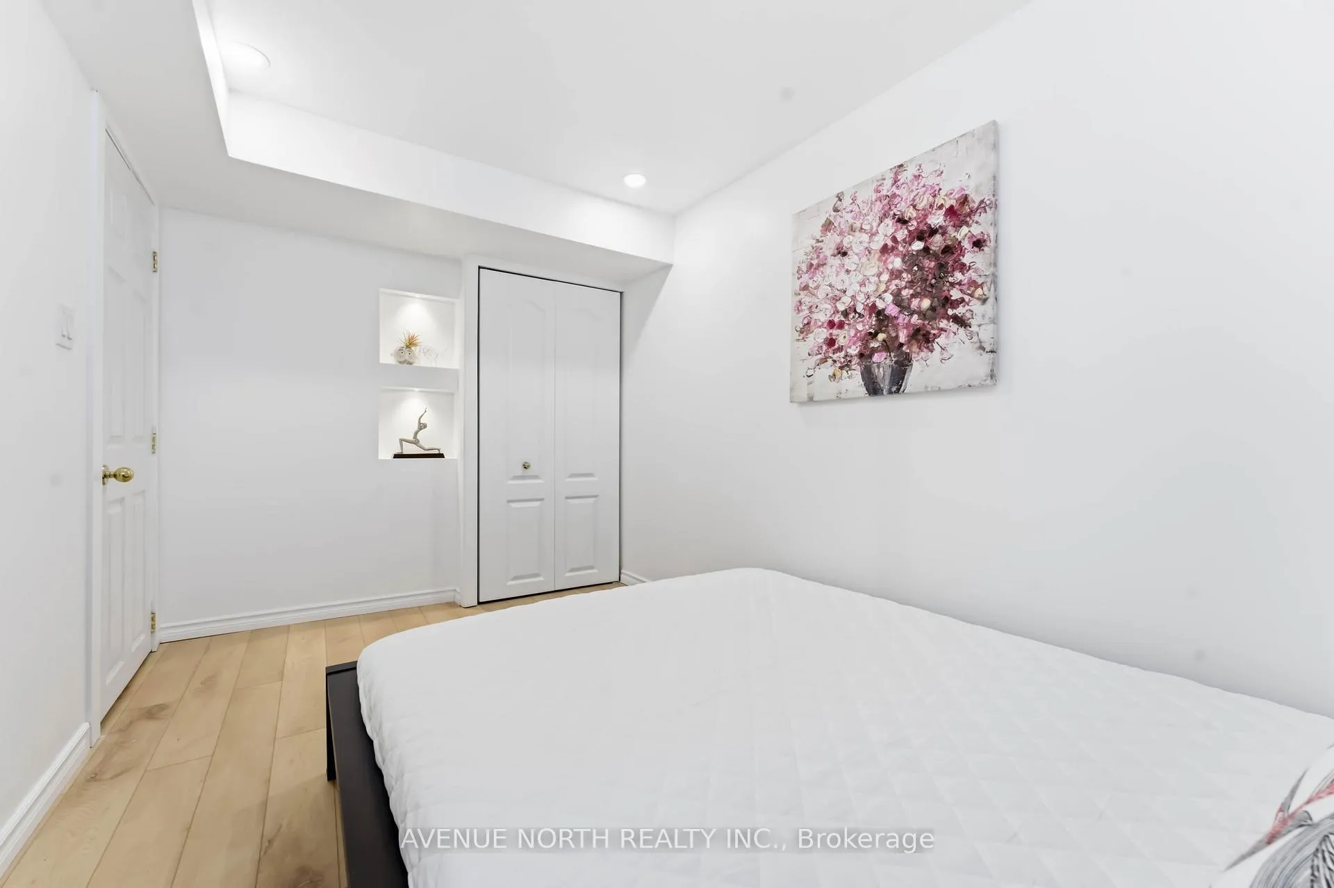 Photo 34 of 923 Pinecrest Road, Ottawa, Queensway Terrace North — HOMEH