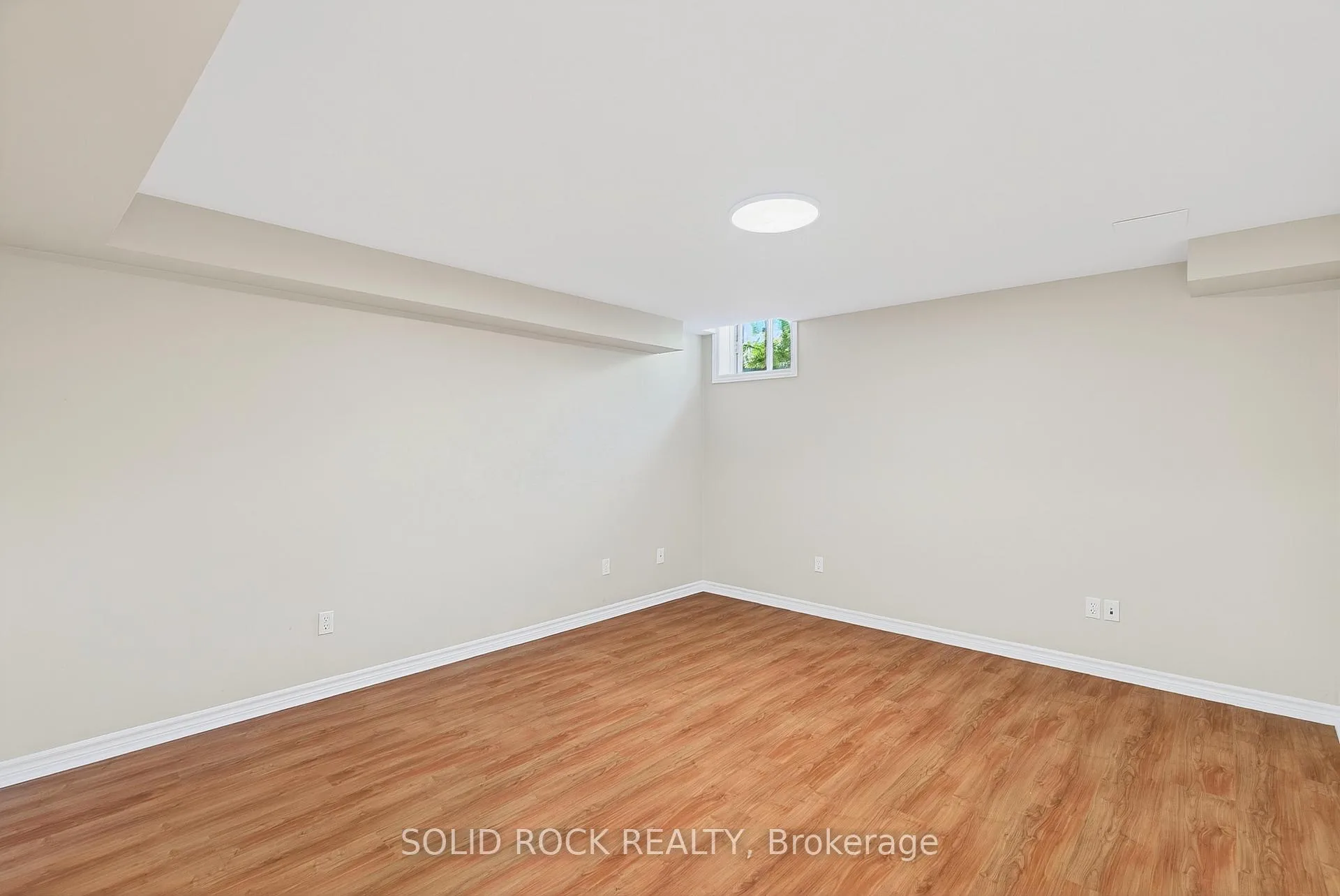 Photo 31 of 50 Insmill Crescent, Ottawa, Kanata - Kanata Lakes/Heritage Hills — HOMEH