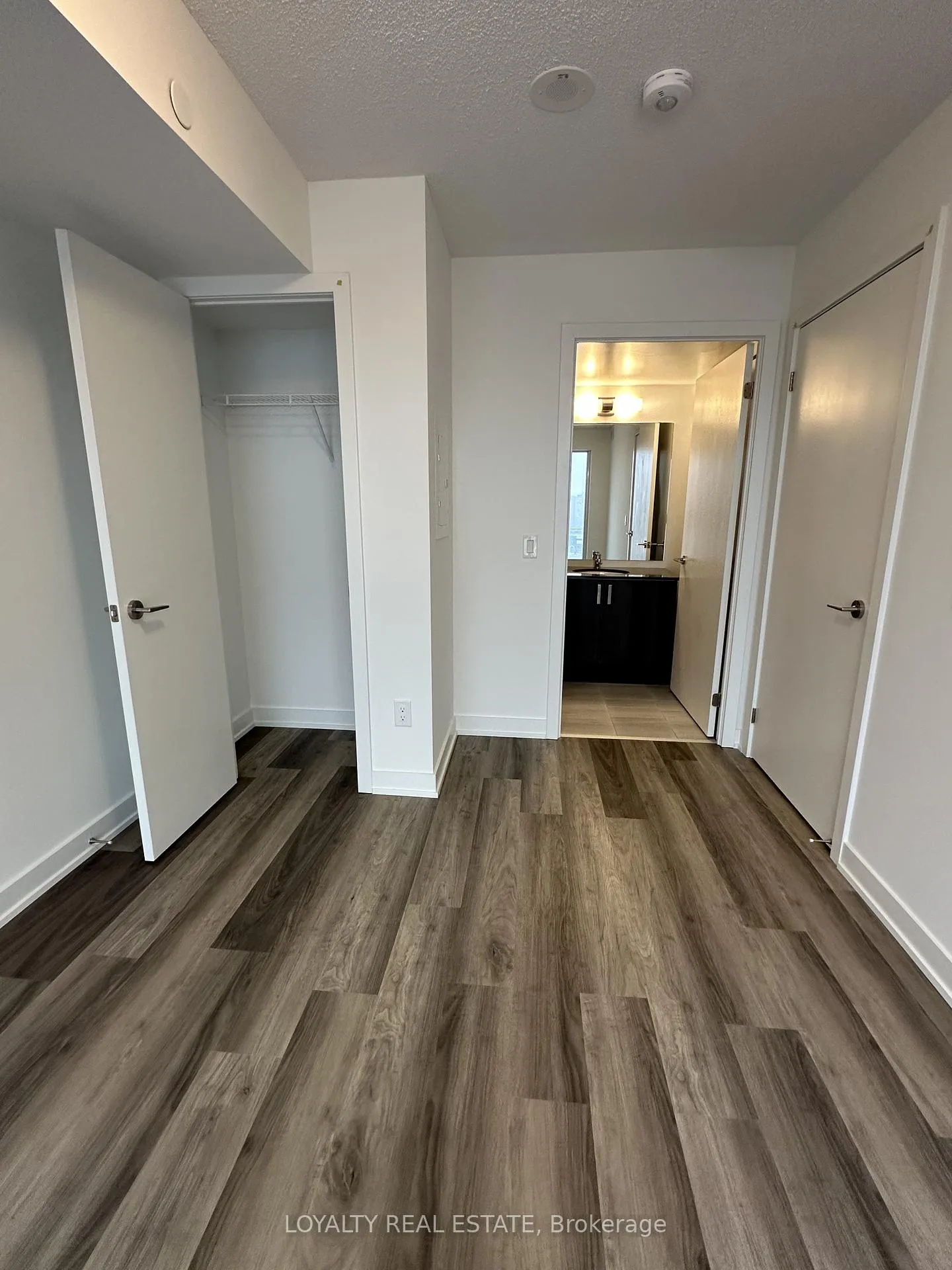 Photo 8 of Unit 1501, 1010 Sandy Beach Road, Pickering, Bay Ridges — HOMEH