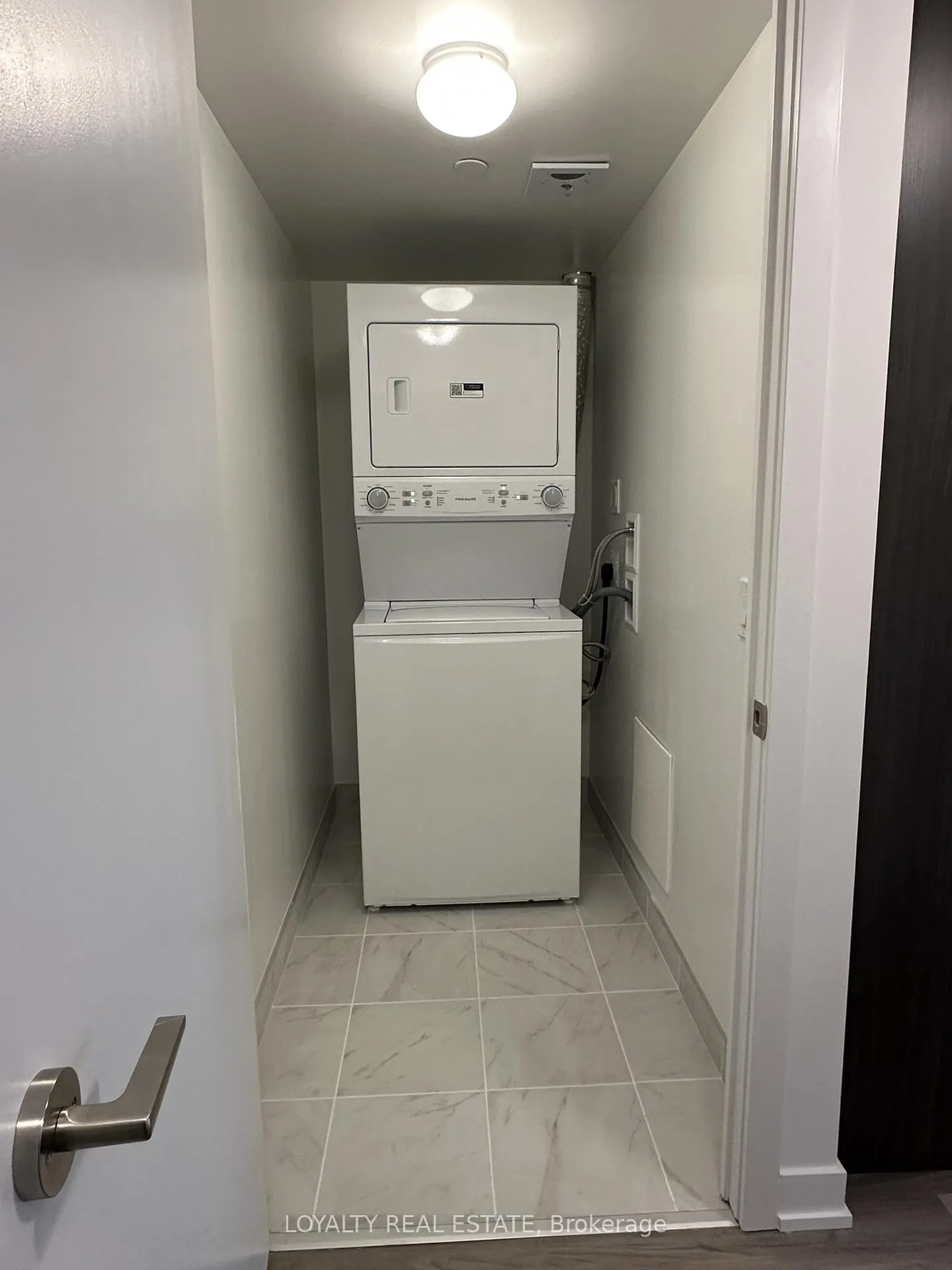 Photo 10 of Unit 1501, 1010 Sandy Beach Road, Pickering, Bay Ridges — HOMEH