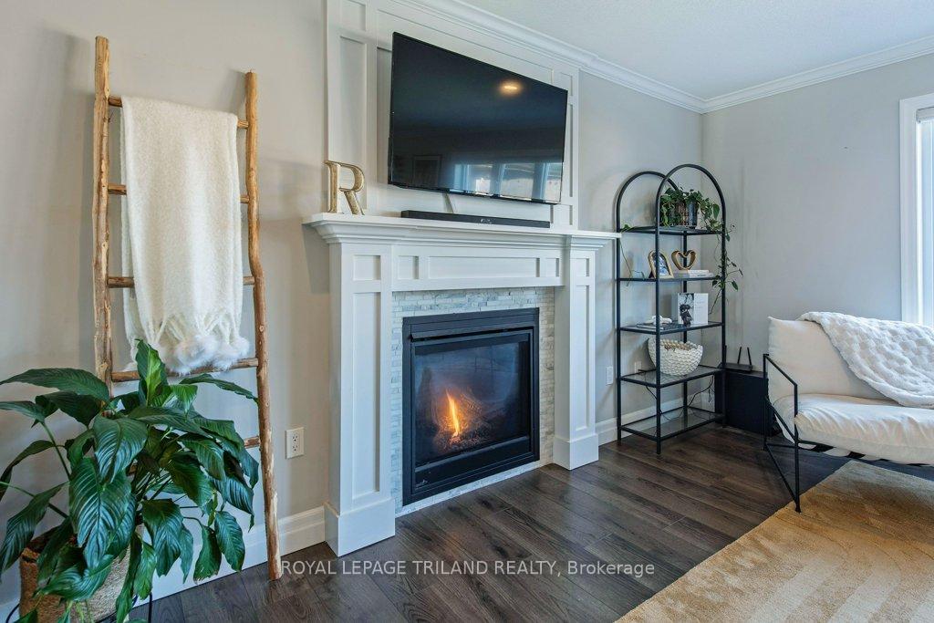 Photo 10 of 178 Gilmour Drive, Lucan Biddulph, Lucan — HOMEH