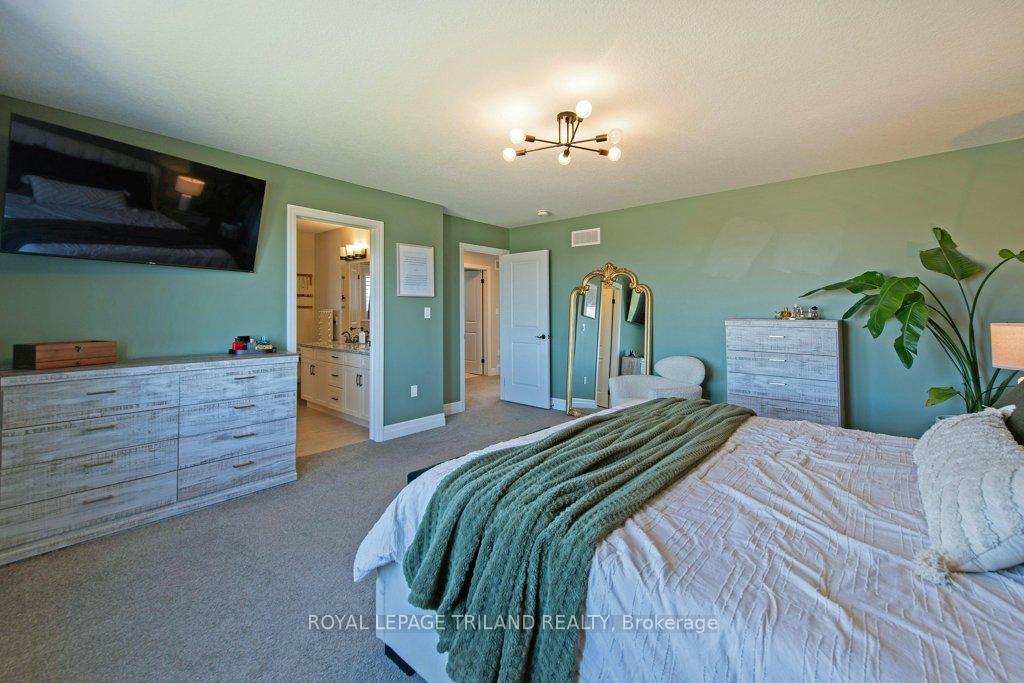 Photo 20 of 178 Gilmour Drive, Lucan Biddulph, Lucan — HOMEH