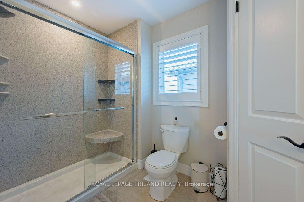 Photo 22 of 178 Gilmour Drive, Lucan Biddulph, Lucan — HOMEH