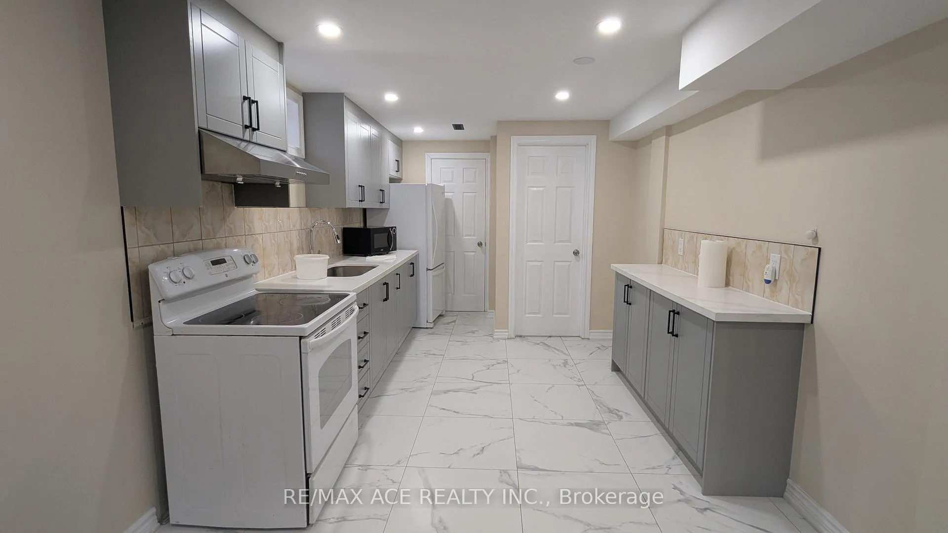 Photo 2 of Unit Bsmt, 106 Kirby Crescent, Whitby, Blue Grass Meadows — HOMEH