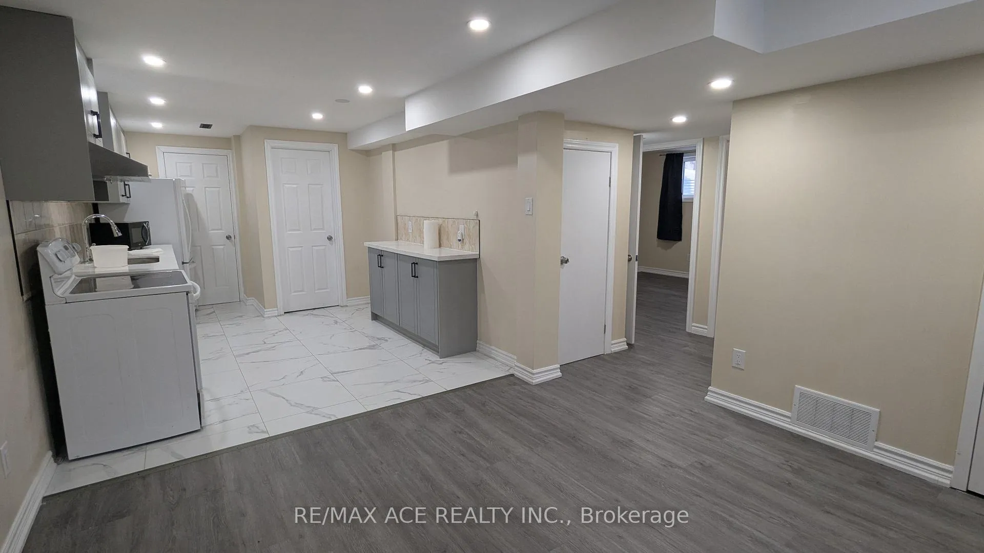Photo 3 of Unit Bsmt, 106 Kirby Crescent, Whitby, Blue Grass Meadows — HOMEH