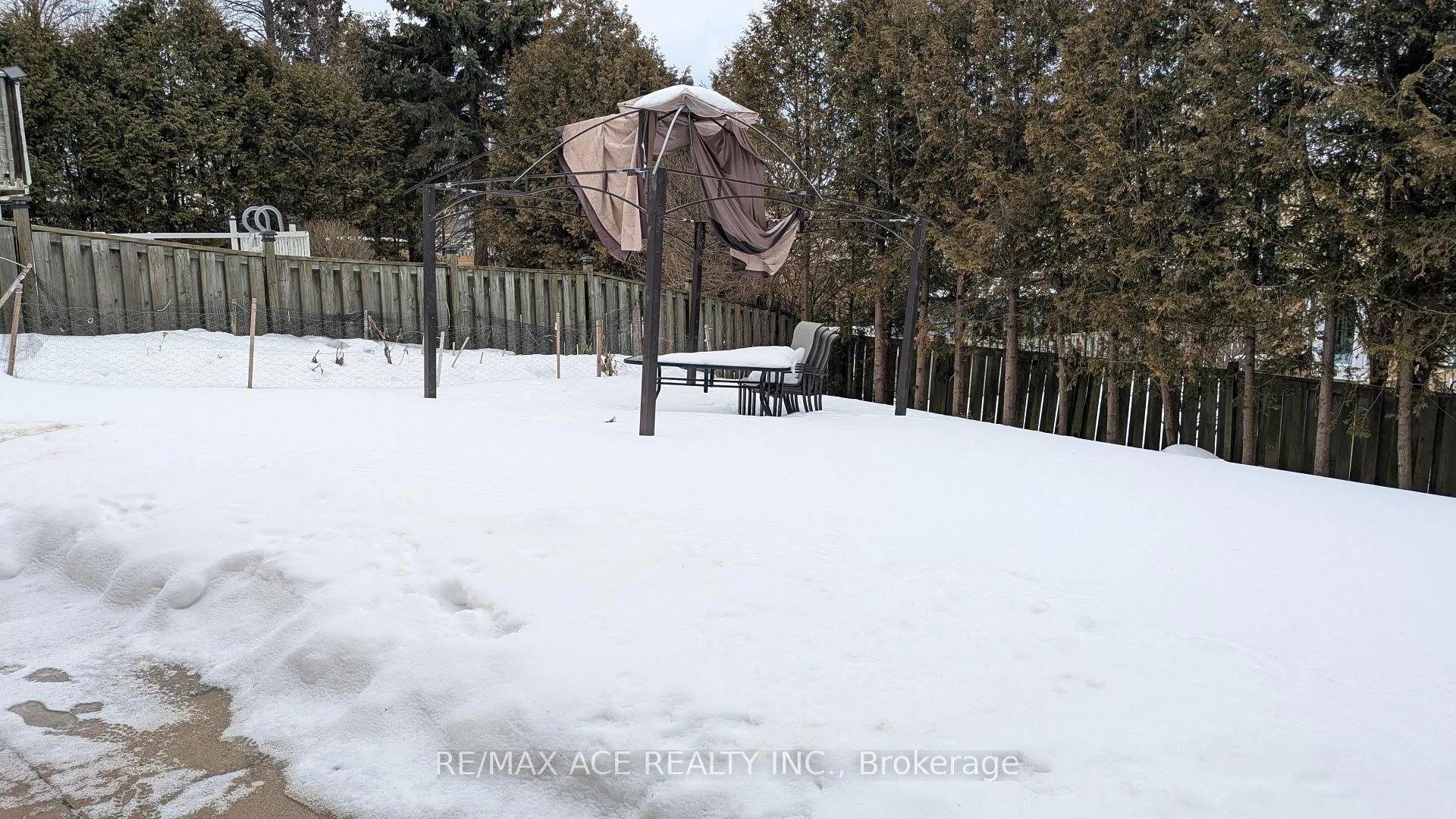 Photo 14 of Unit Bsmt, 106 Kirby Crescent, Whitby, Blue Grass Meadows — HOMEH