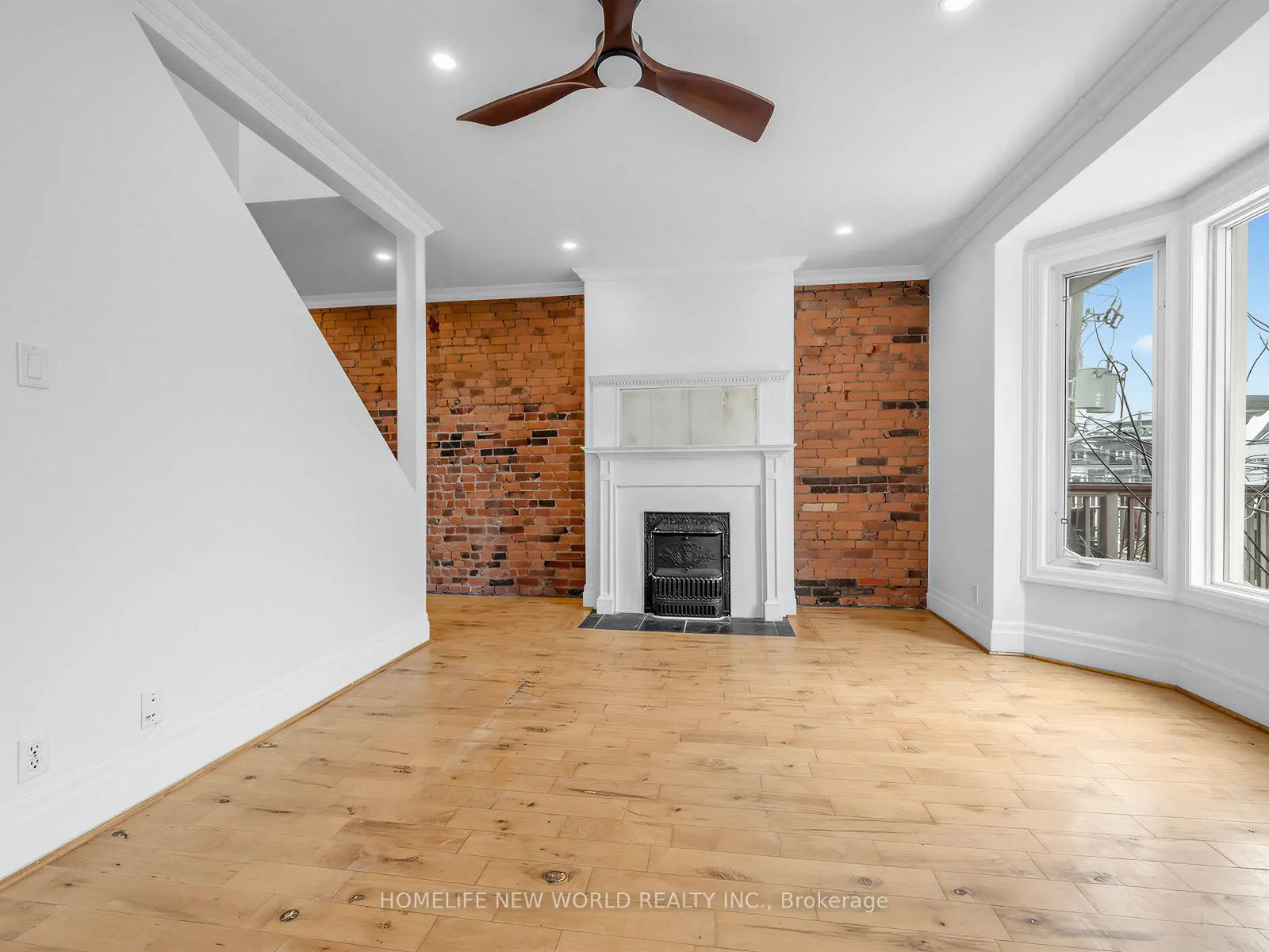 Photo 2 of Unit Upper, 1005 Bathurst Street, Toronto, The Annex — HOMEH