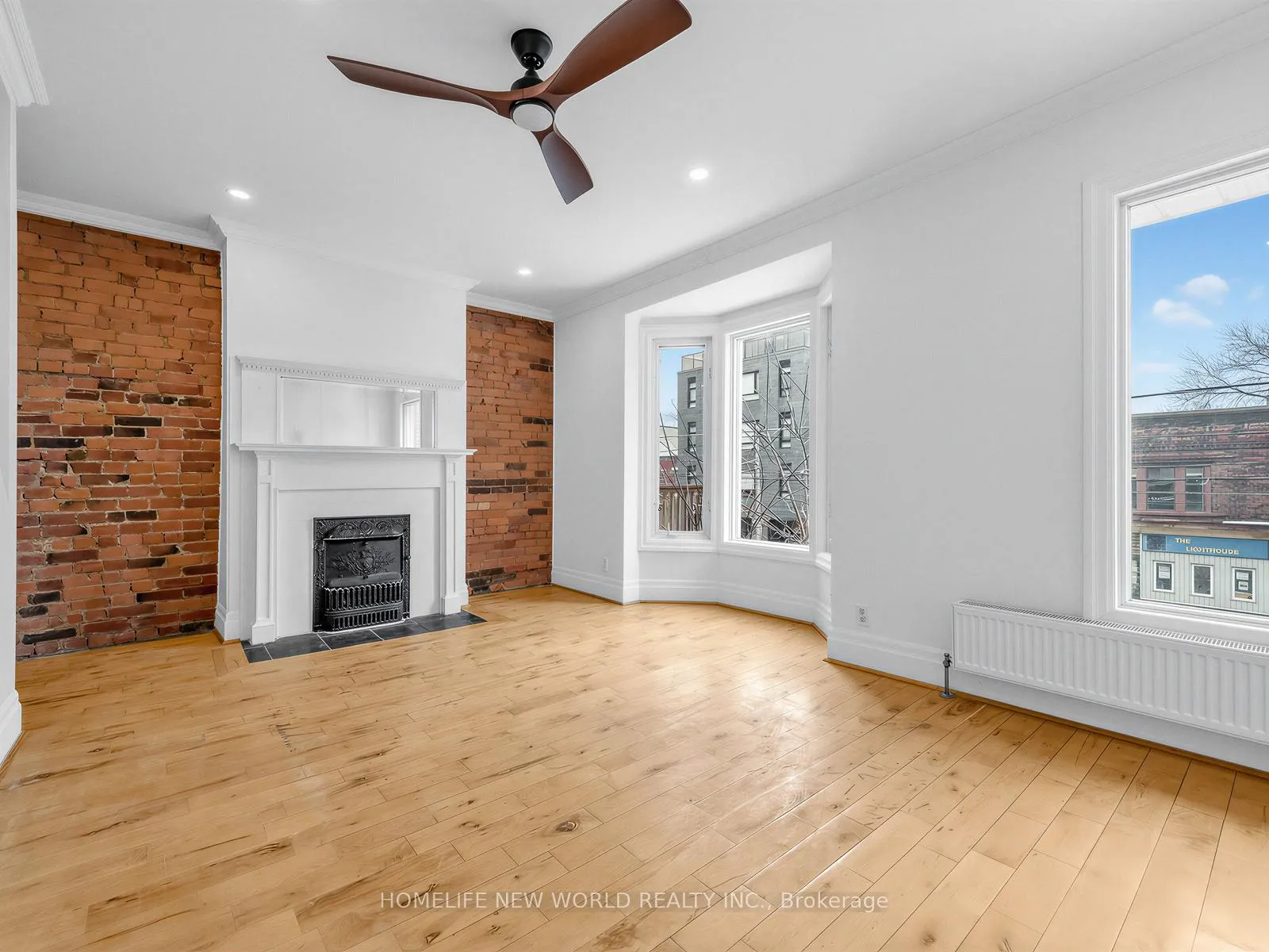 Photo 3 of Unit Upper, 1005 Bathurst Street, Toronto, The Annex — HOMEH