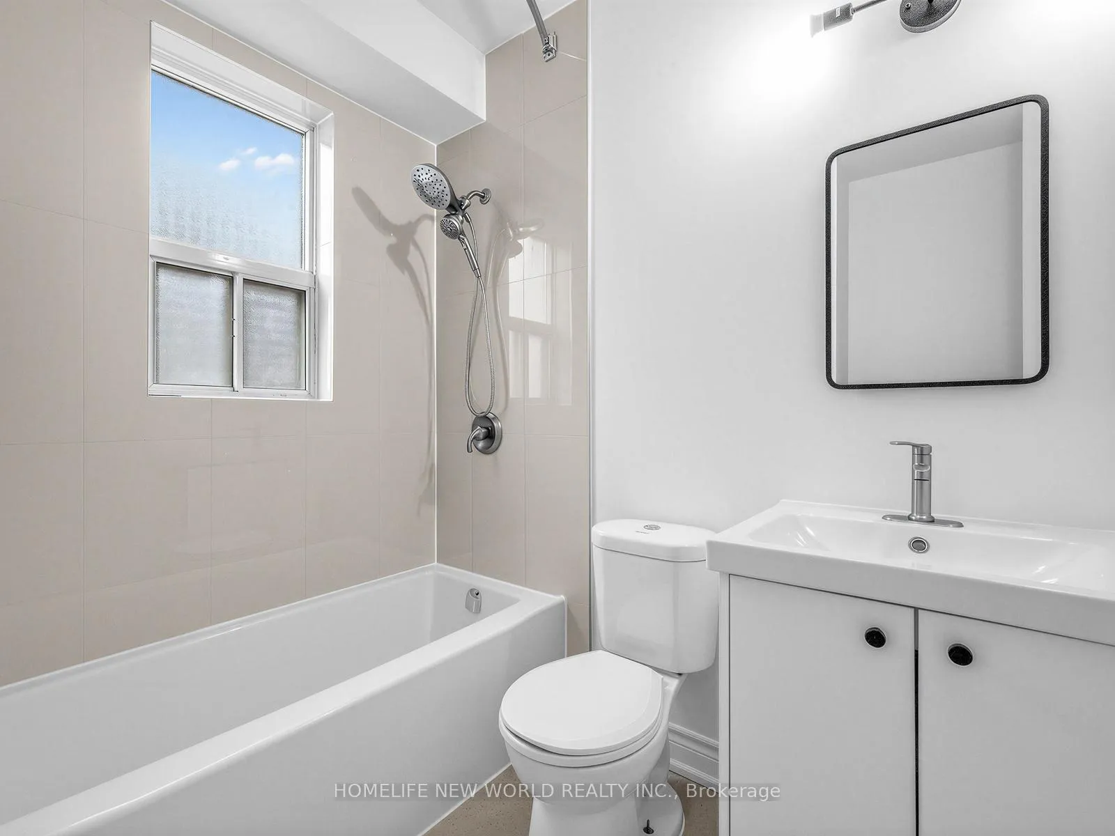 Photo 13 of Unit Upper, 1005 Bathurst Street, Toronto, The Annex — HOMEH