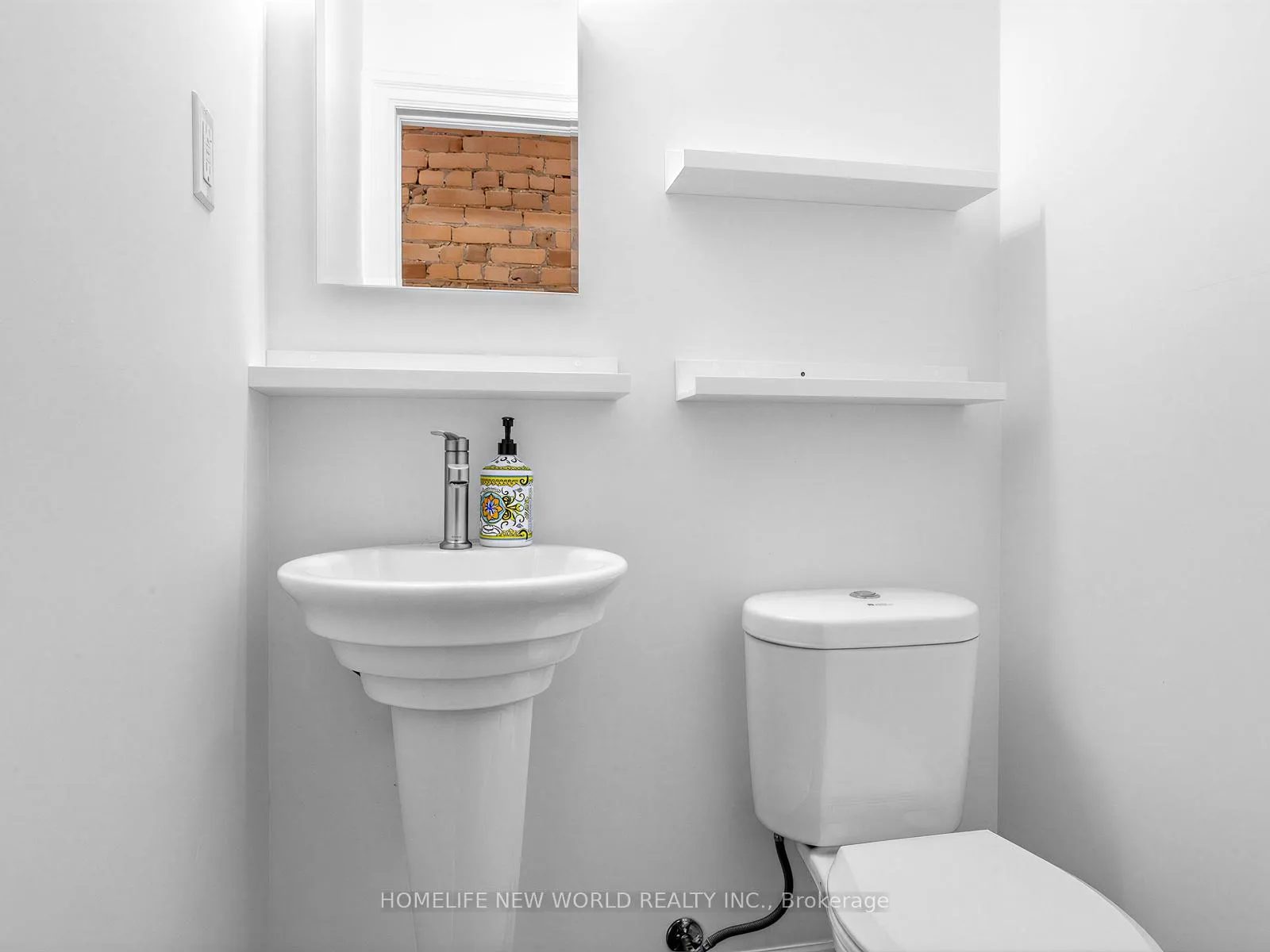 Photo 14 of Unit Upper, 1005 Bathurst Street, Toronto, The Annex — HOMEH