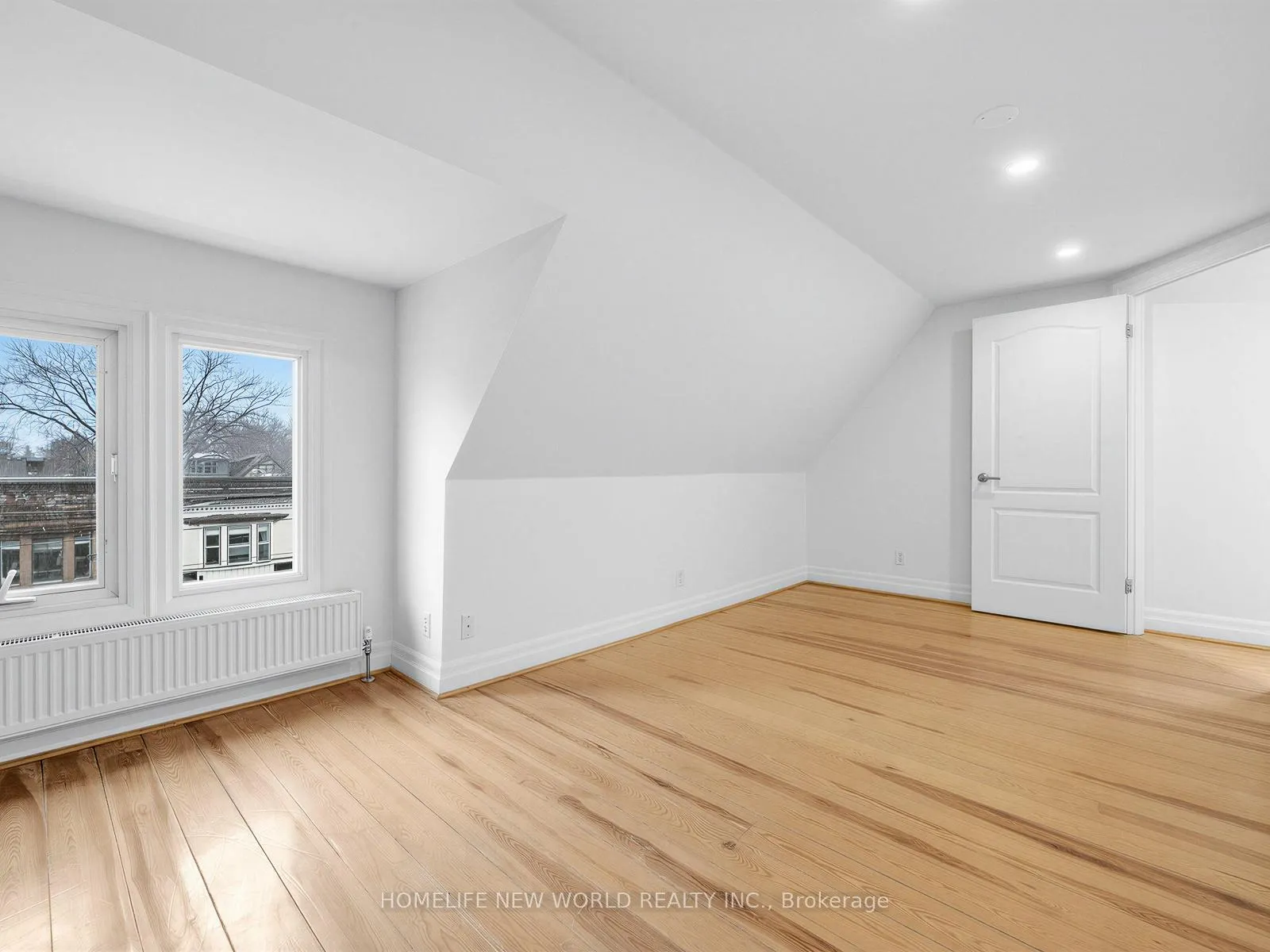 Photo 15 of Unit Upper, 1005 Bathurst Street, Toronto, The Annex — HOMEH