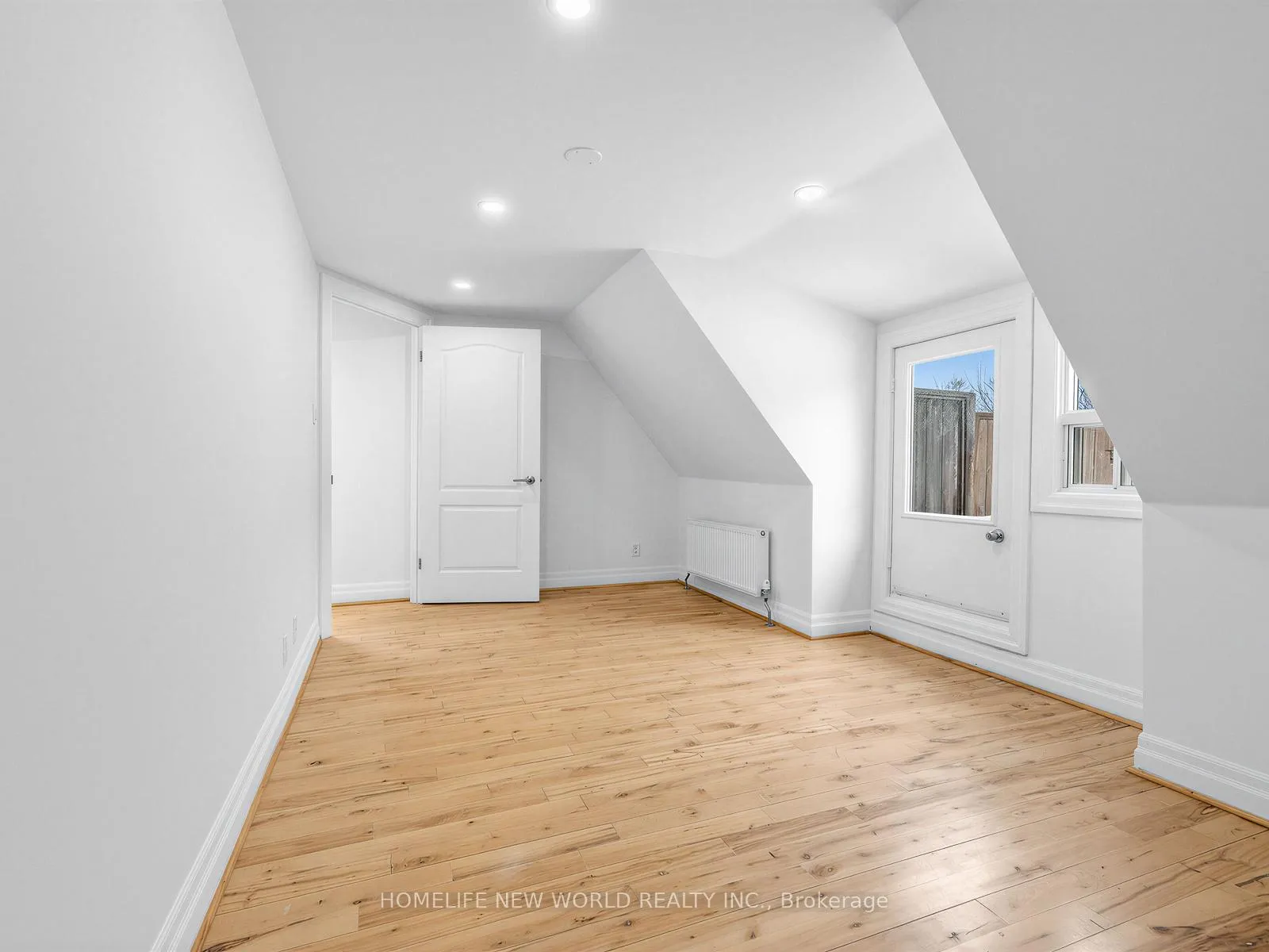 Photo 16 of Unit Upper, 1005 Bathurst Street, Toronto, The Annex — HOMEH