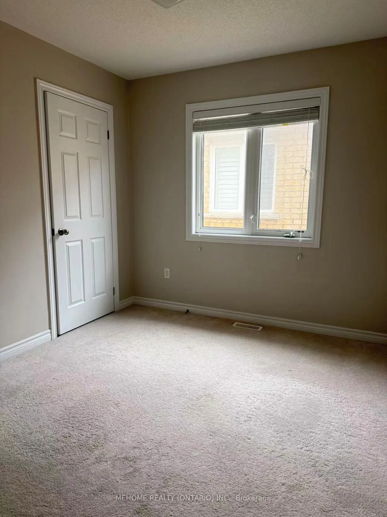 Photo 9 of 22 Memon Place, Markham, Wismer — HOMEH