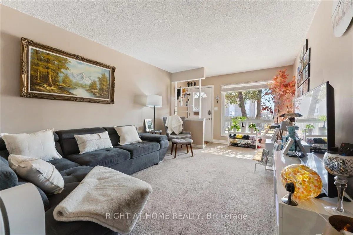 Photo 8 of Unit 11, 8646 Willoughby Drive, Niagara Falls, Chippawa — HOMEH