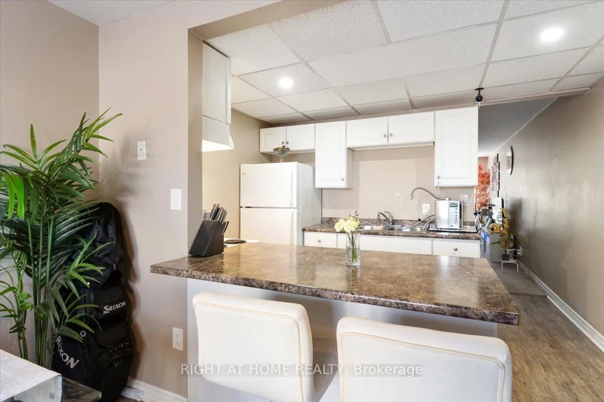 Photo 14 of Unit 11, 8646 Willoughby Drive, Niagara Falls, Chippawa — HOMEH