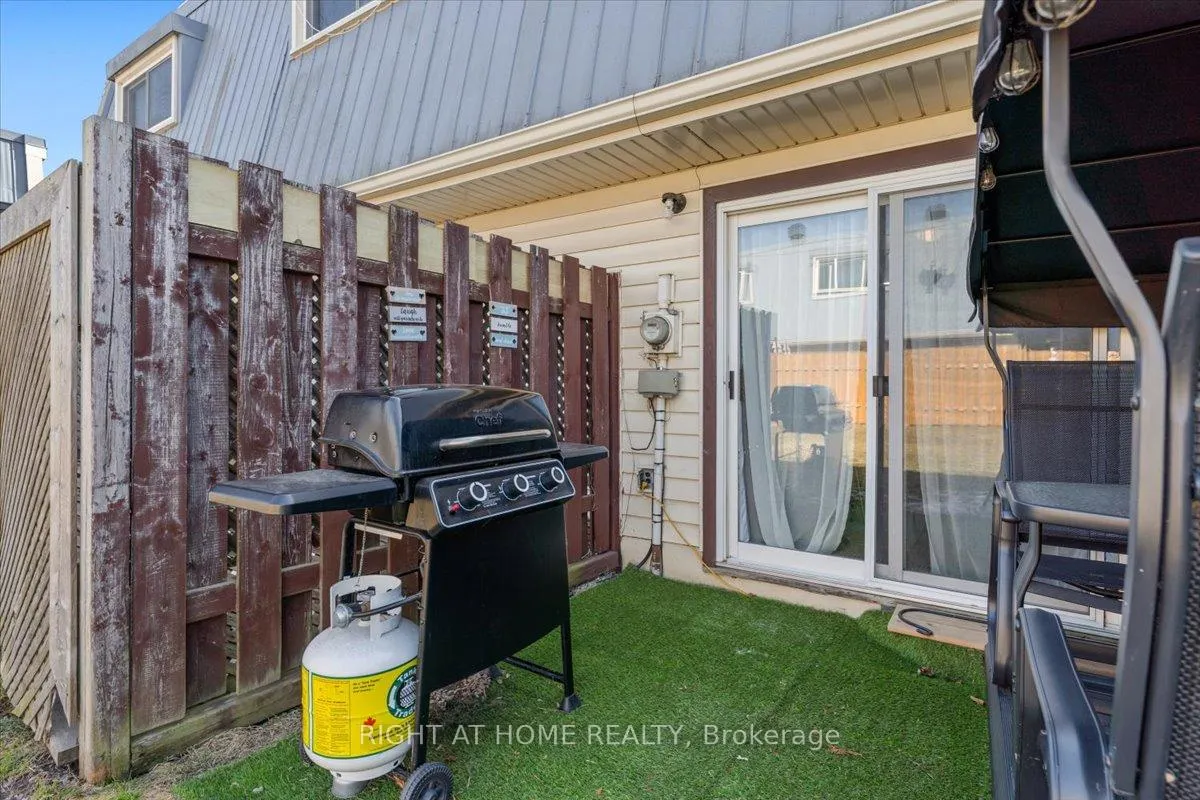 Photo 23 of Unit 11, 8646 Willoughby Drive, Niagara Falls, Chippawa — HOMEH