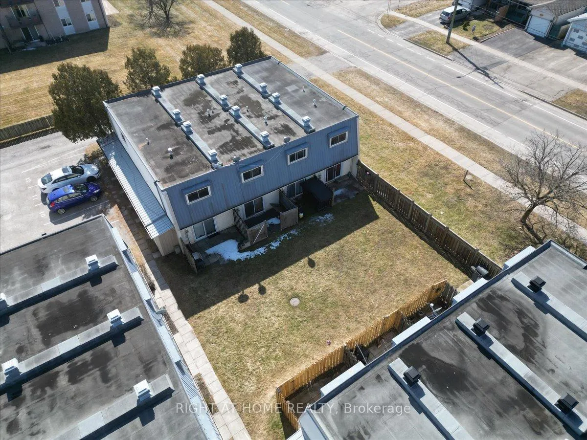 Photo 34 of Unit 11, 8646 Willoughby Drive, Niagara Falls, Chippawa — HOMEH