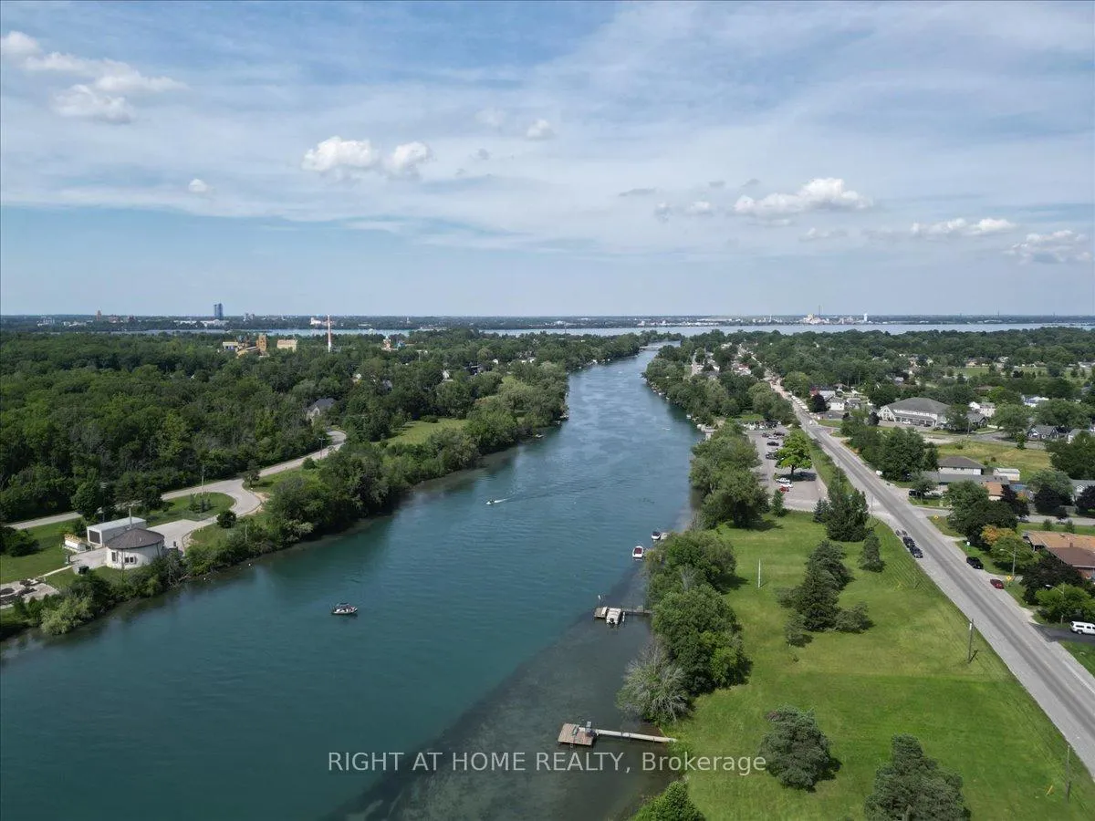 Photo 42 of Unit 11, 8646 Willoughby Drive, Niagara Falls, Chippawa — HOMEH