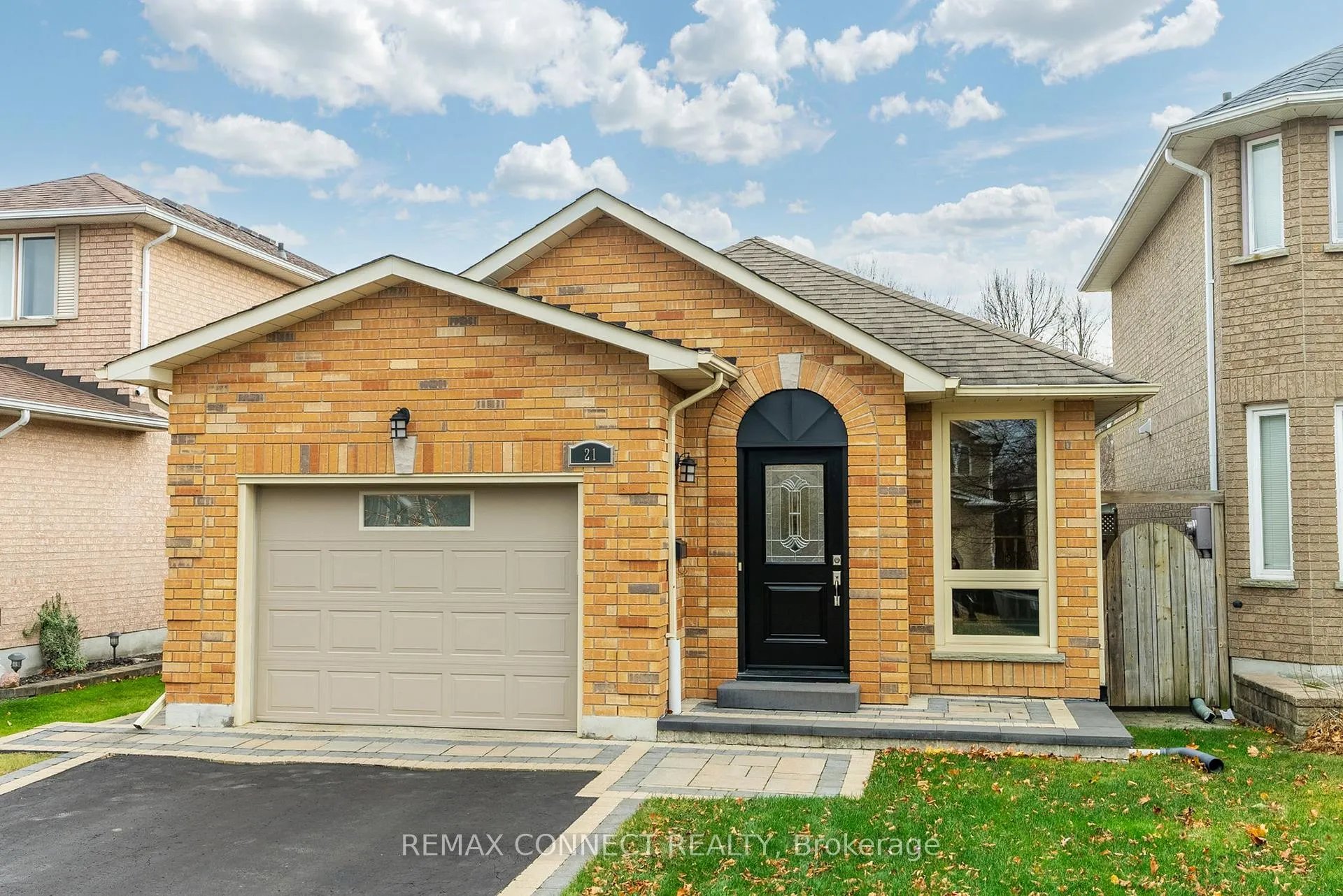 Photo 1 of 21 Caleche Avenue, Clarington, Courtice — HOMEH