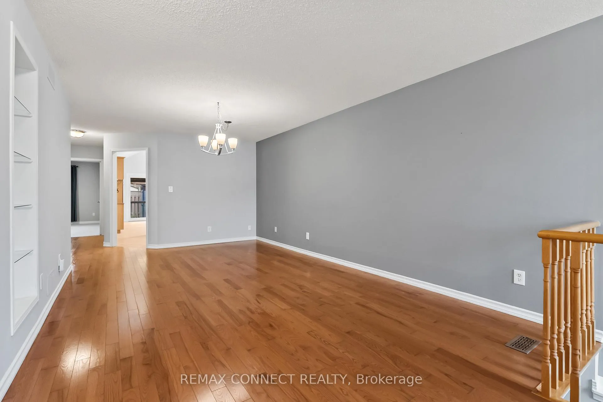 Photo 5 of 21 Caleche Avenue, Clarington, Courtice — HOMEH