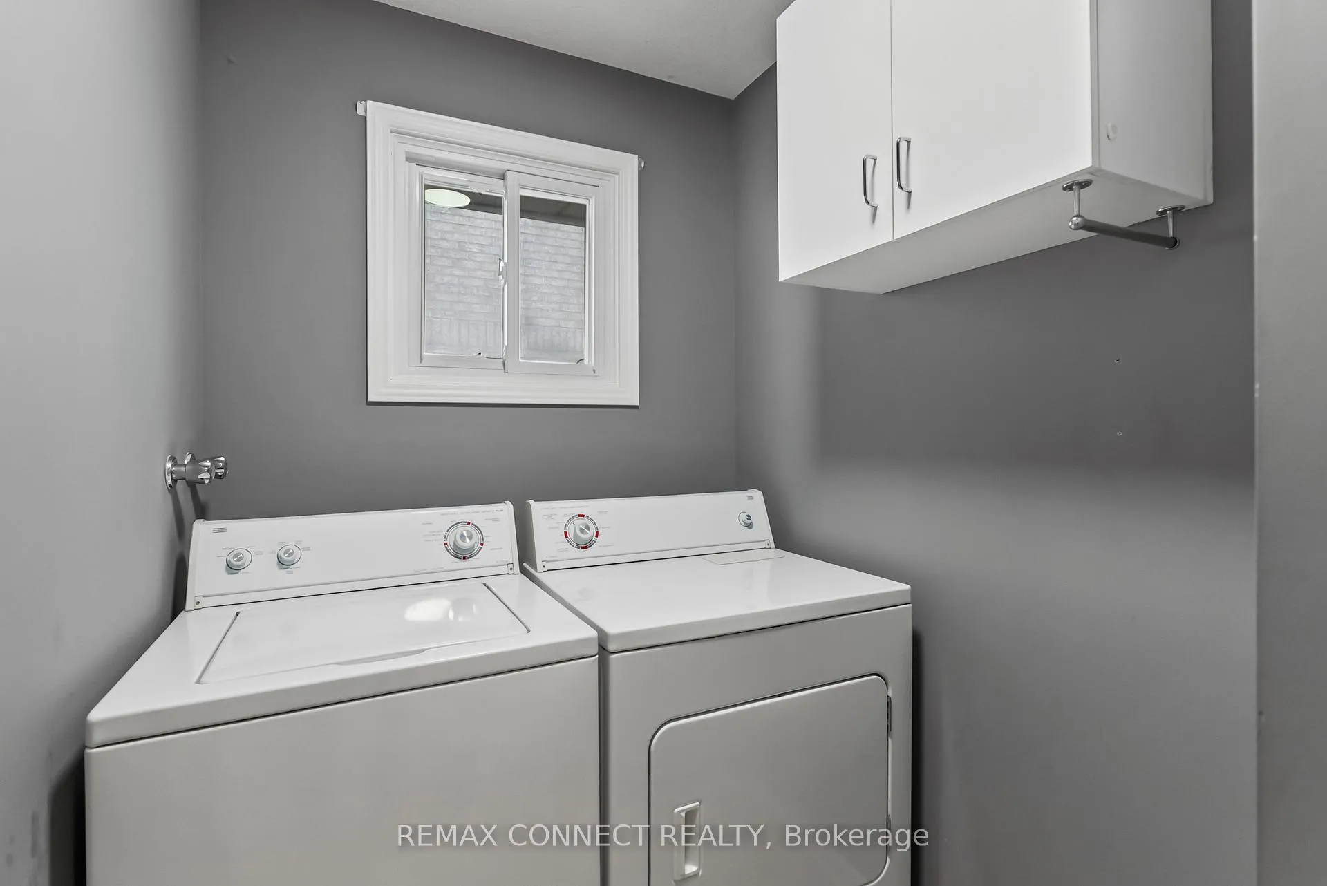 Photo 13 of 21 Caleche Avenue, Clarington, Courtice — HOMEH