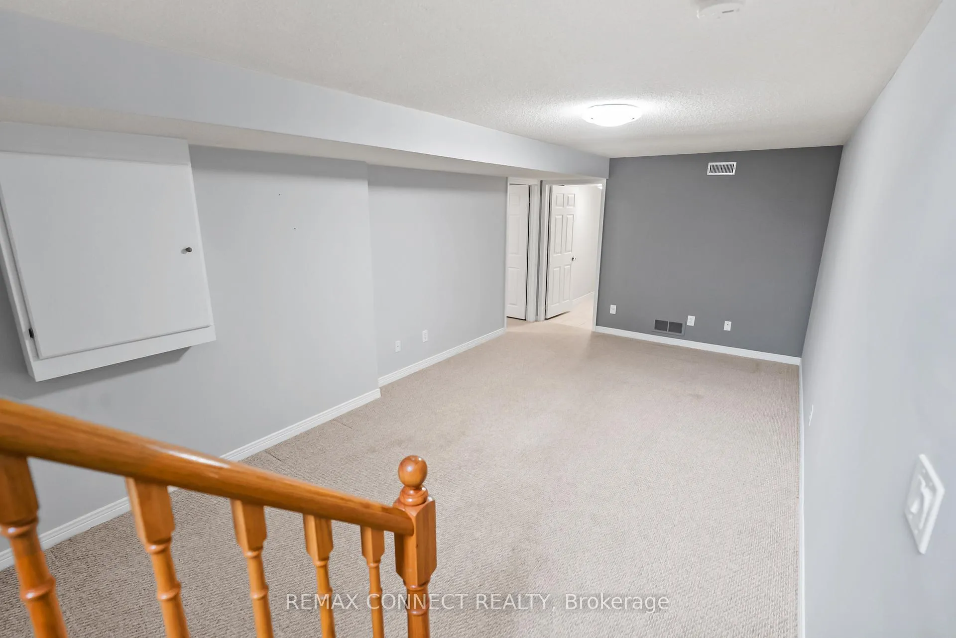 Photo 15 of 21 Caleche Avenue, Clarington, Courtice — HOMEH