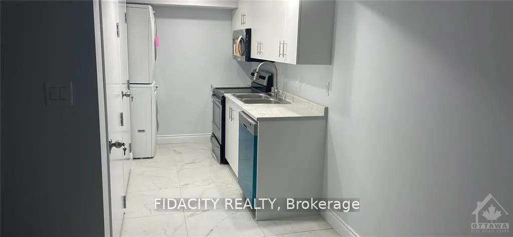 Photo 4 of Unit B, 232 Equestrian Drive, Ottawa, Kanata - Bridlewood — HOMEH