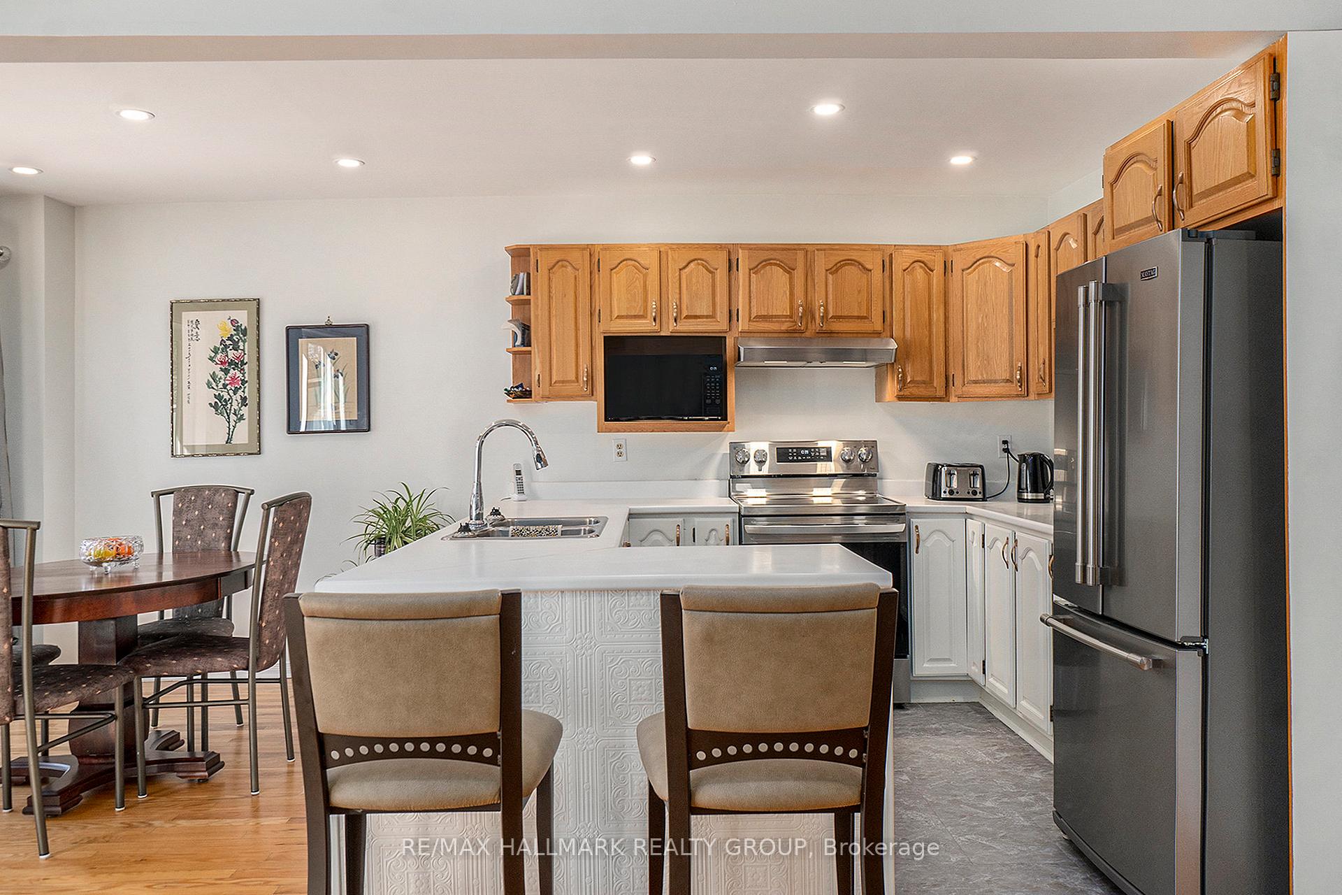 Photo 6 of 269 St Laurent Boulevard, Ottawa, Manor Park — HOMEH