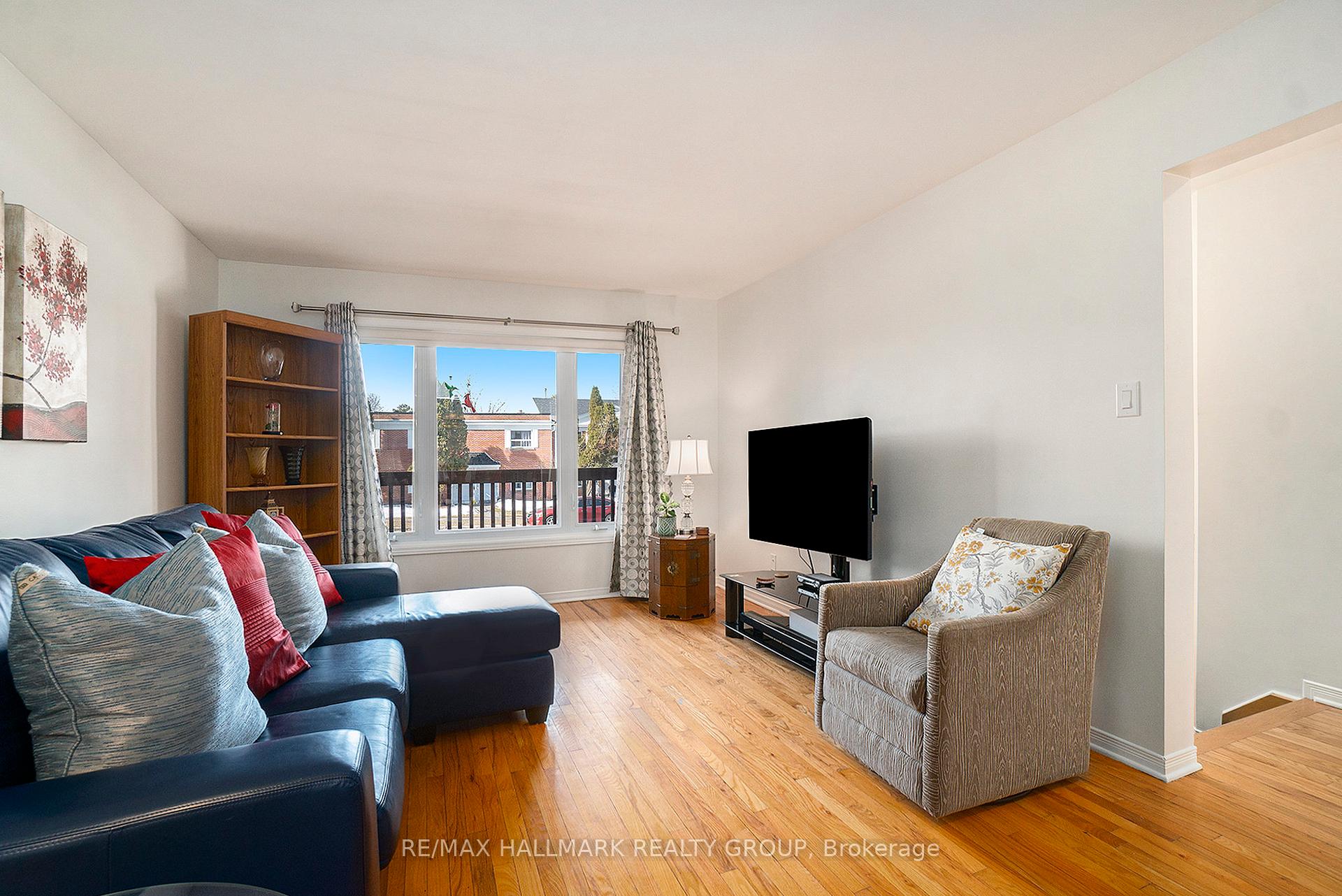 Photo 11 of 269 St Laurent Boulevard, Ottawa, Manor Park — HOMEH