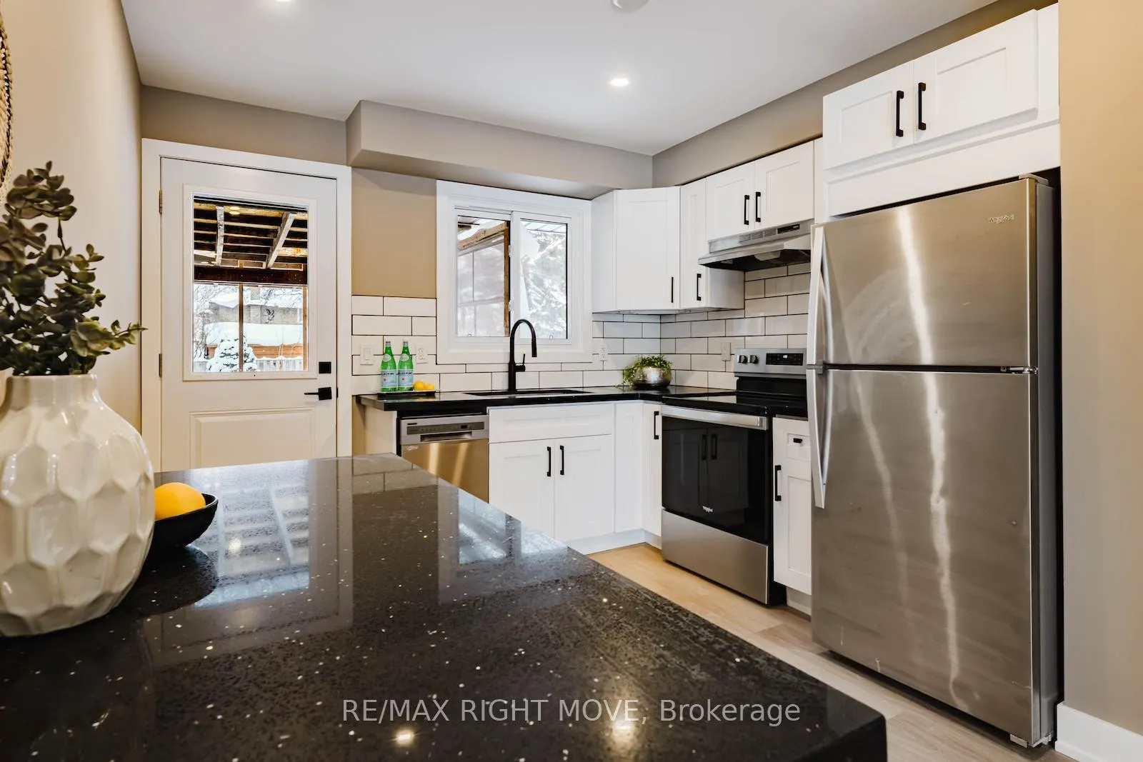 Photo 16 of 198 Rose Street, Barrie, Wellington — HOMEH