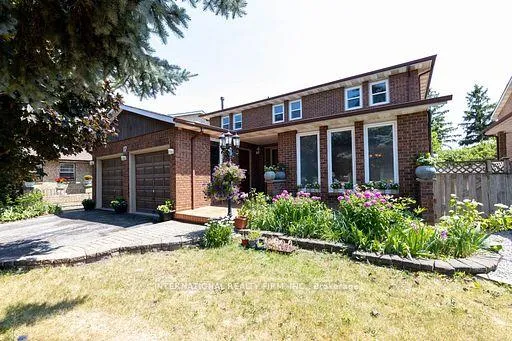 Photo 1 of 17 Southview Drive, Vaughan, Concord — HOMEH