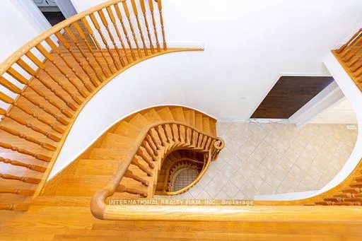 Photo 8 of 17 Southview Drive, Vaughan, Concord — HOMEH