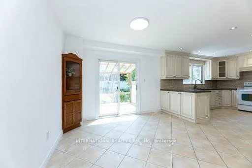 Photo 17 of 17 Southview Drive, Vaughan, Concord — HOMEH