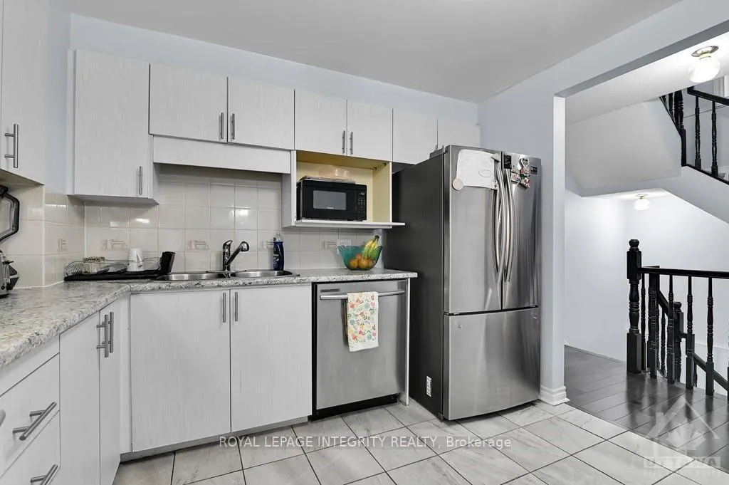Photo 8 of Unit 35, 1880 Summerfields Crescent, Ottawa, Chapel Hill — HOMEH
