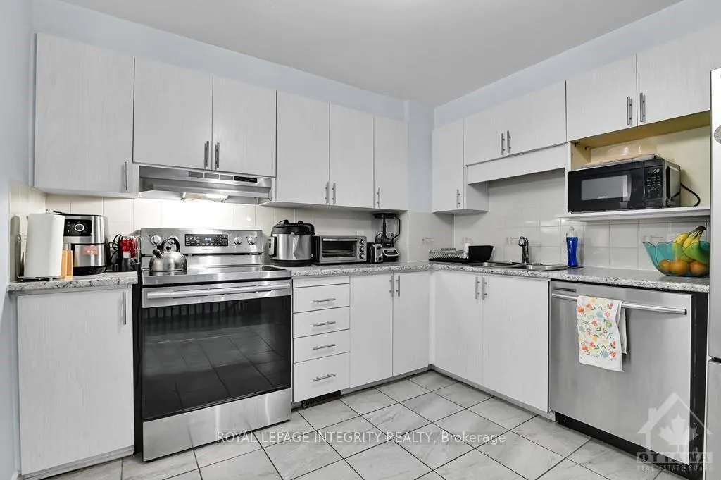 Photo 9 of Unit 35, 1880 Summerfields Crescent, Ottawa, Chapel Hill — HOMEH