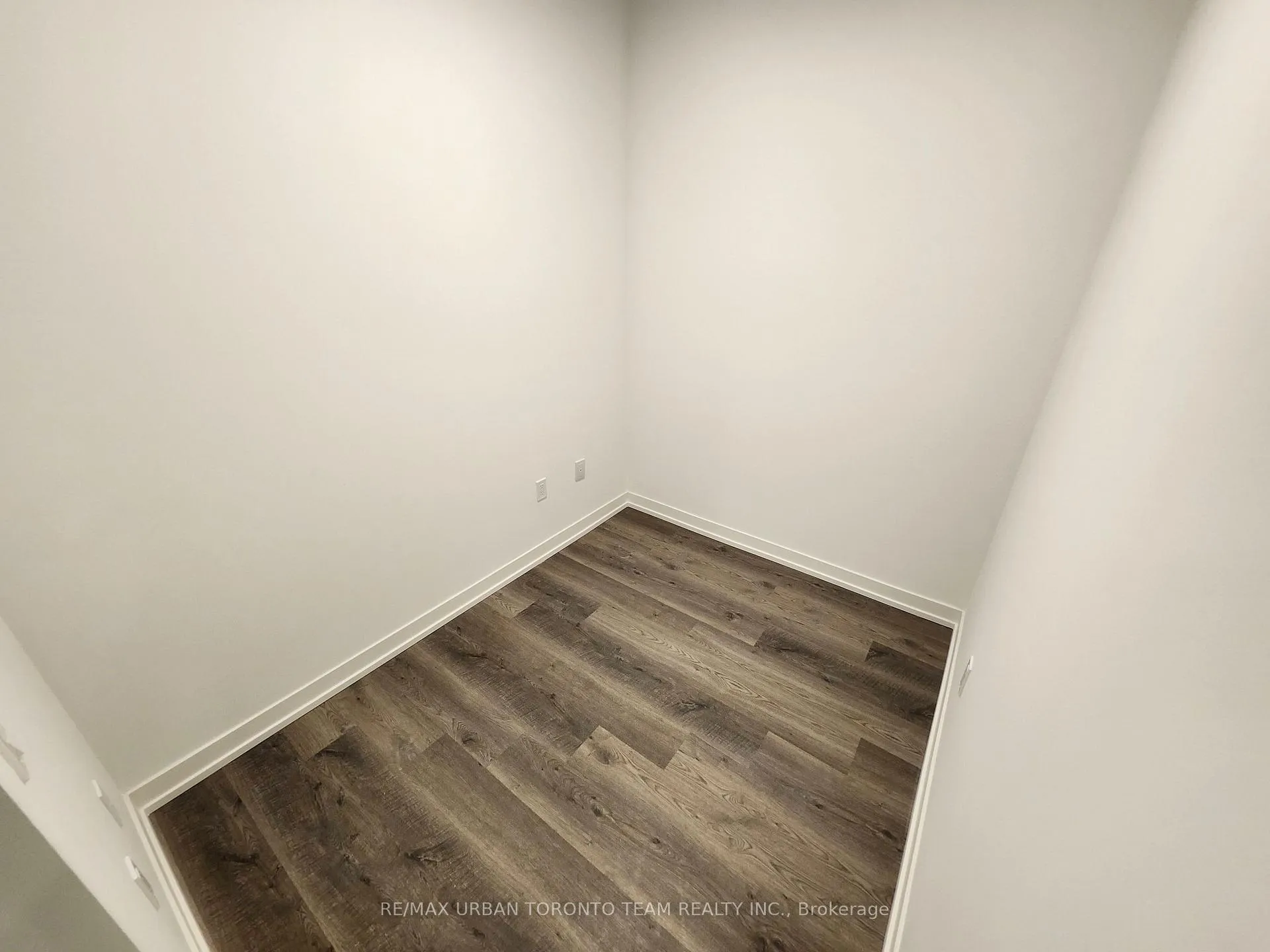 Photo 10 of Unit 3301, 8 Interchange Way, Vaughan, Vaughan Corporate Centre — HOMEH