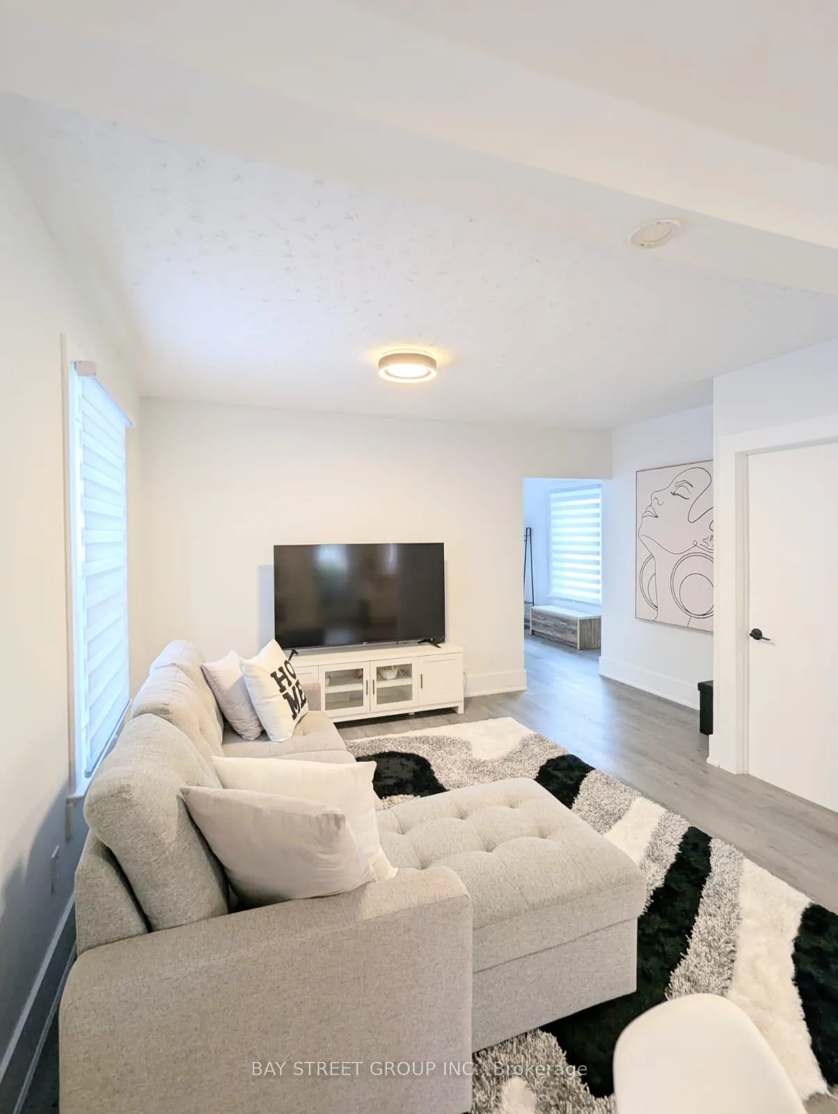 Photo 3 of 34 Tasker Street, St. Catharines, E. Chester — HOMEH