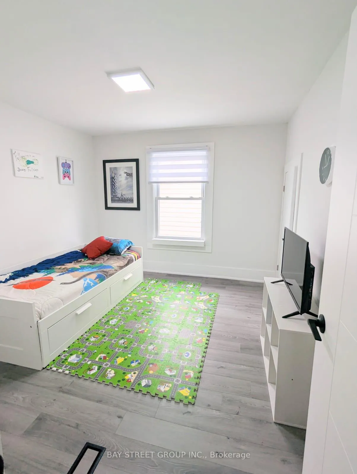 Photo 9 of 34 Tasker Street, St. Catharines, E. Chester — HOMEH