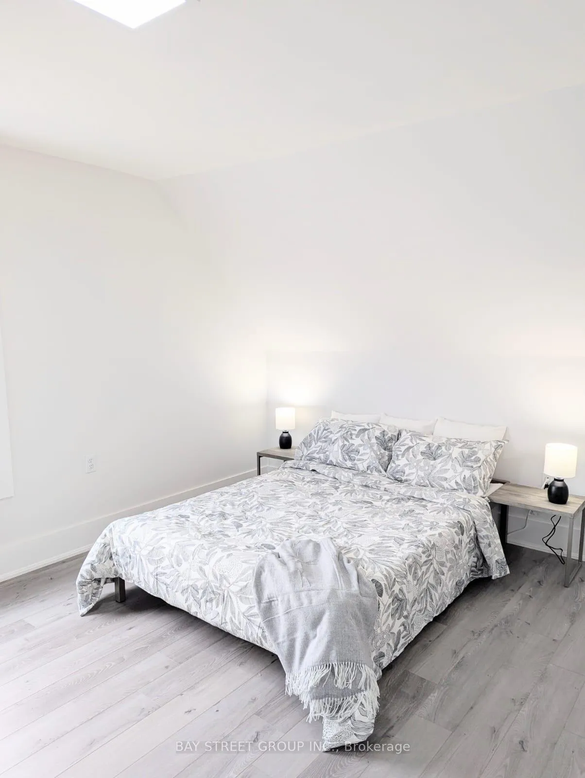 Photo 11 of 34 Tasker Street, St. Catharines, E. Chester — HOMEH