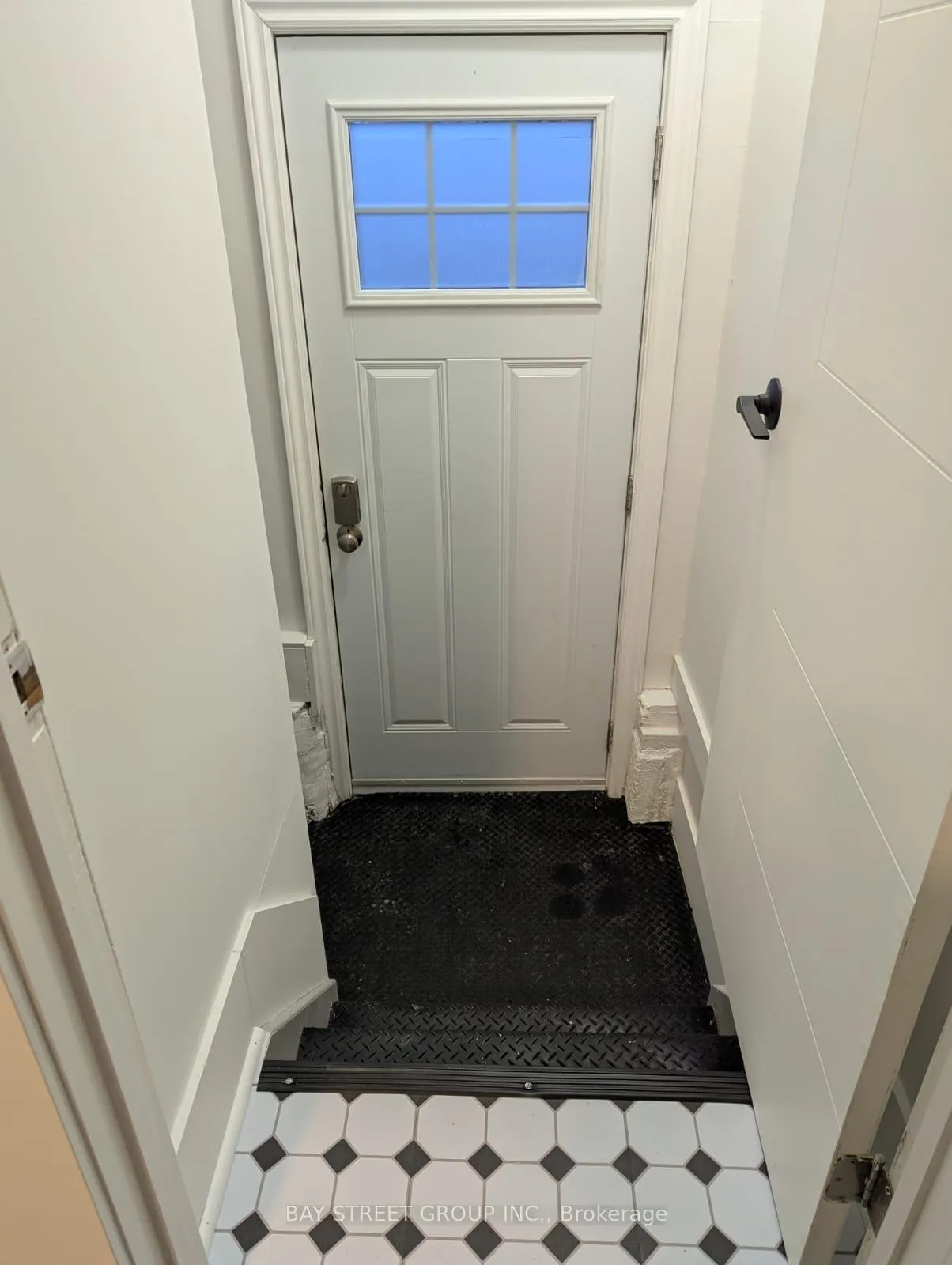 Photo 16 of 34 Tasker Street, St. Catharines, E. Chester — HOMEH