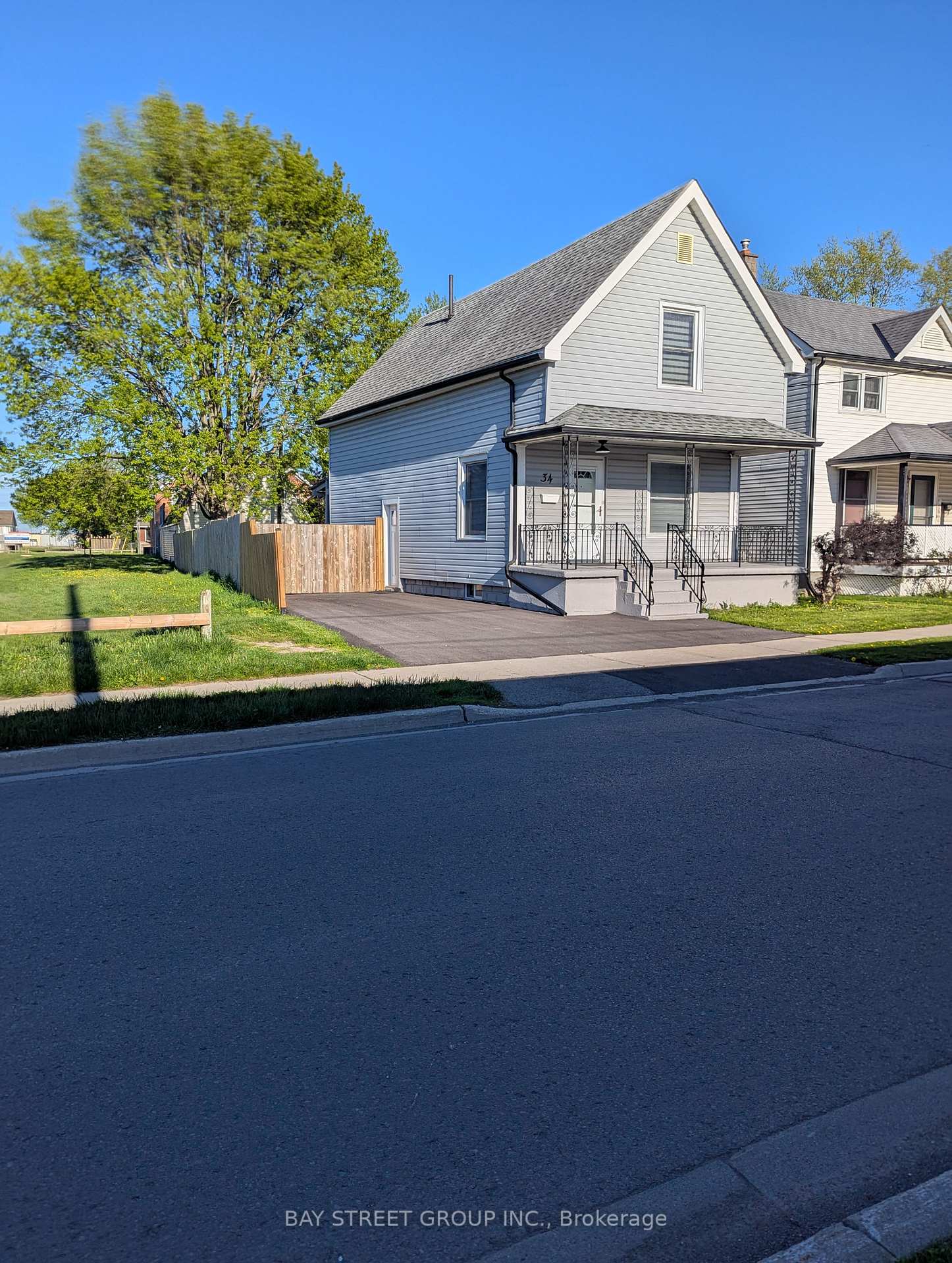 Photo 20 of 34 Tasker Street, St. Catharines, E. Chester — HOMEH